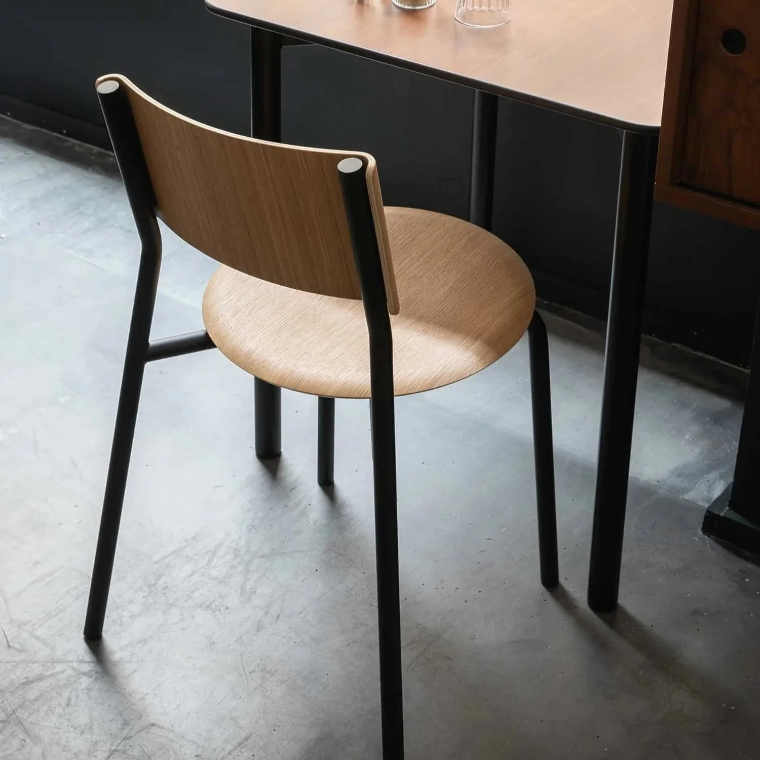 TipToe_Stuhl-SSD-Chair_schwarz-eiche.jpg