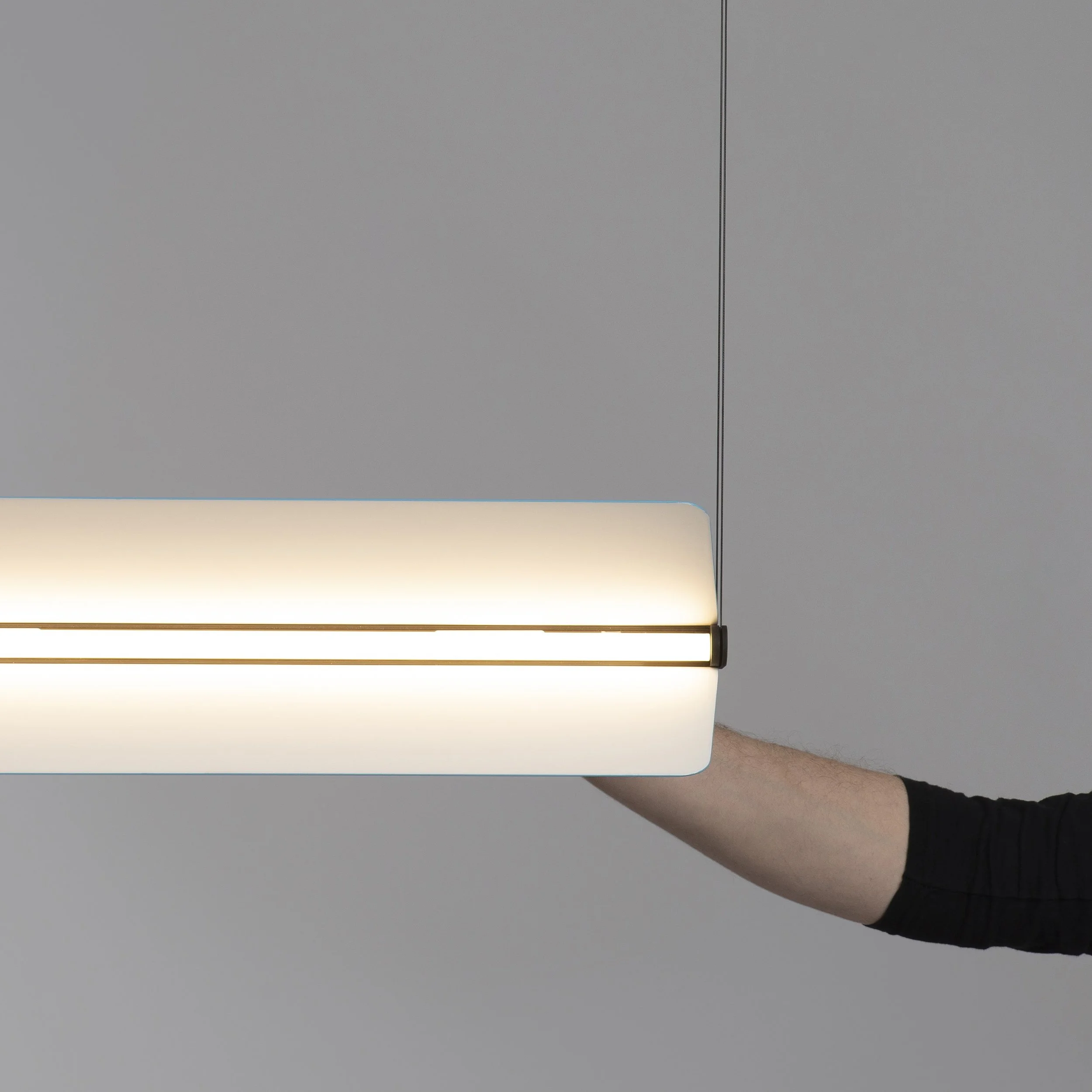 die wohnerei-aust und amelung-leuchte-salto-innen.jpg