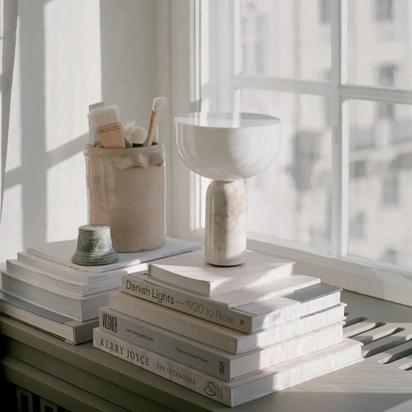 diewohnerei-newworks-tischlampe-kizu-portable-kunis-breccia-marble-mood.JPG