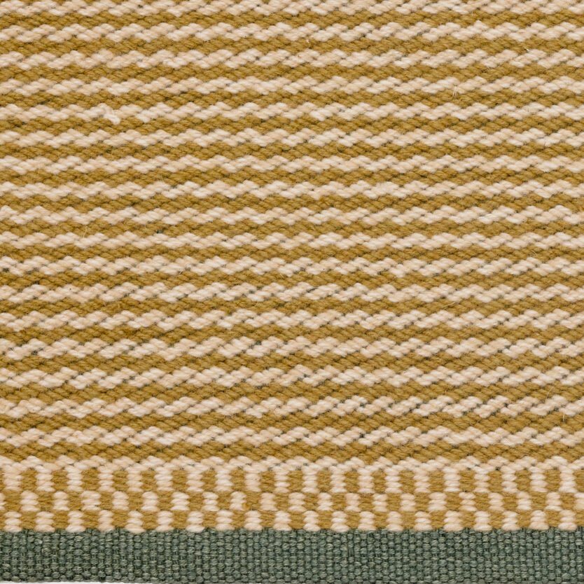 diewohnerei-Teppich-Fabula-Daisy-hay-offwhite-Detail.jpg