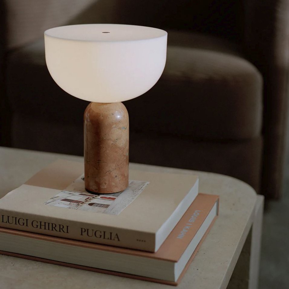 diewohnerei-newworks-tischlampe-kizu-portable-breccia-pernice-marble-mood.JPG