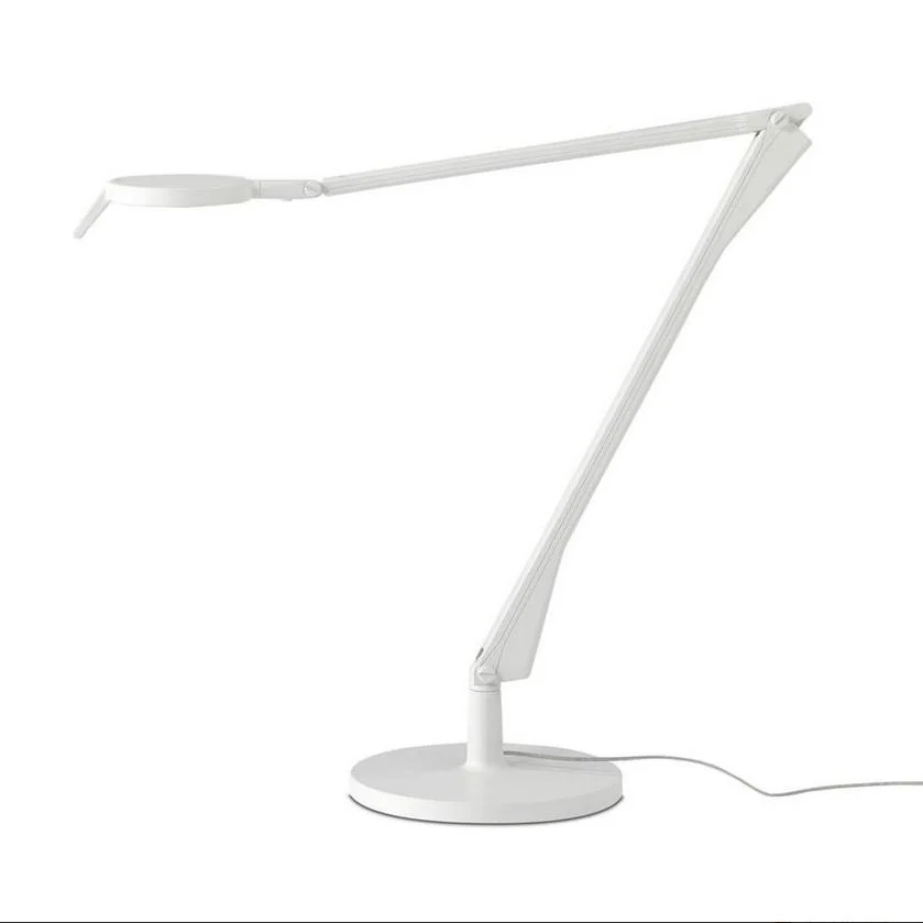 diewohnerei-kartell-tischlampe-aledin-tec-matt-weiss.JPG
