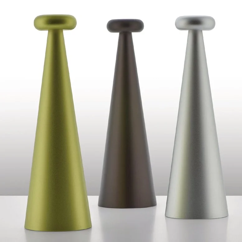 diewohnerei-alessi-tischleuchte-benin-alle-farben.jpg