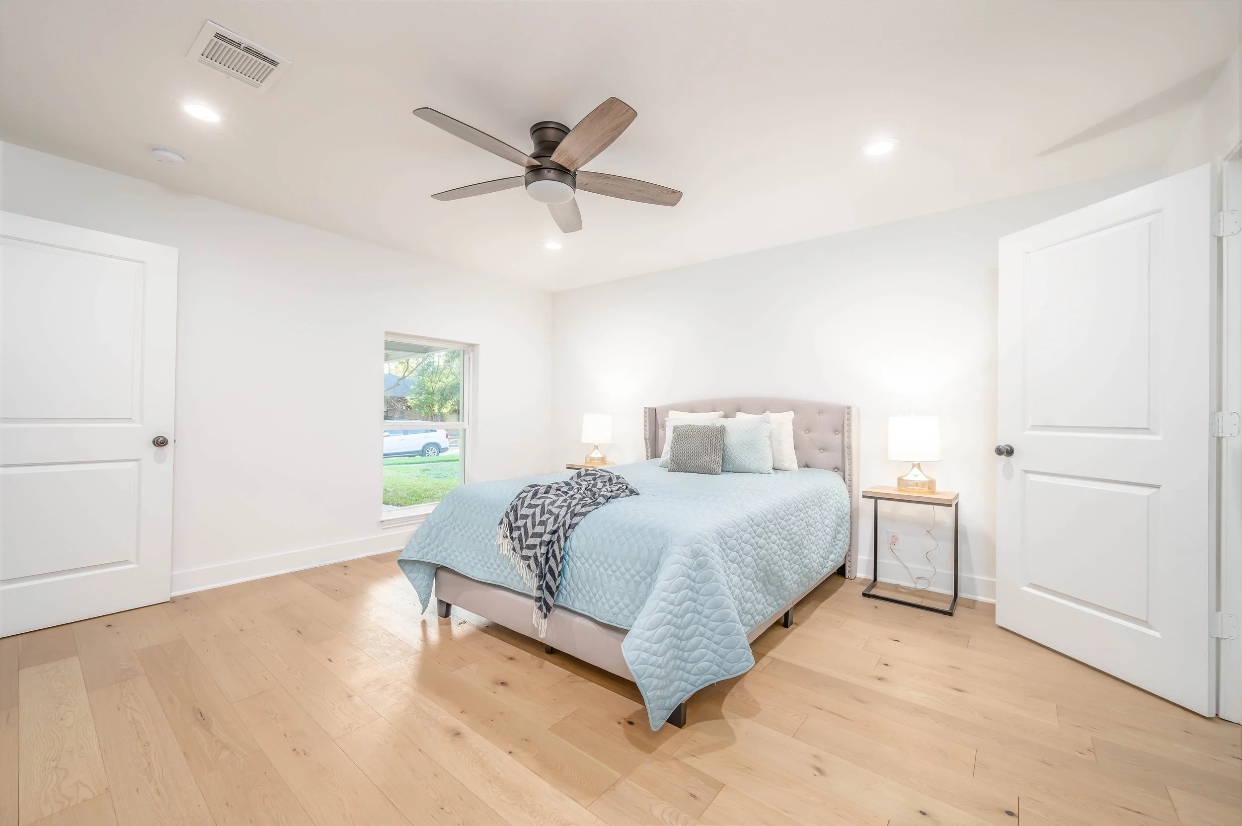 5246 Poinciana_-2.jpg