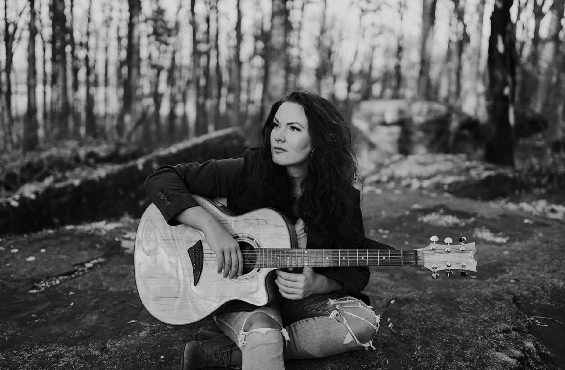 Patio Sessions w/ Kate Lyons