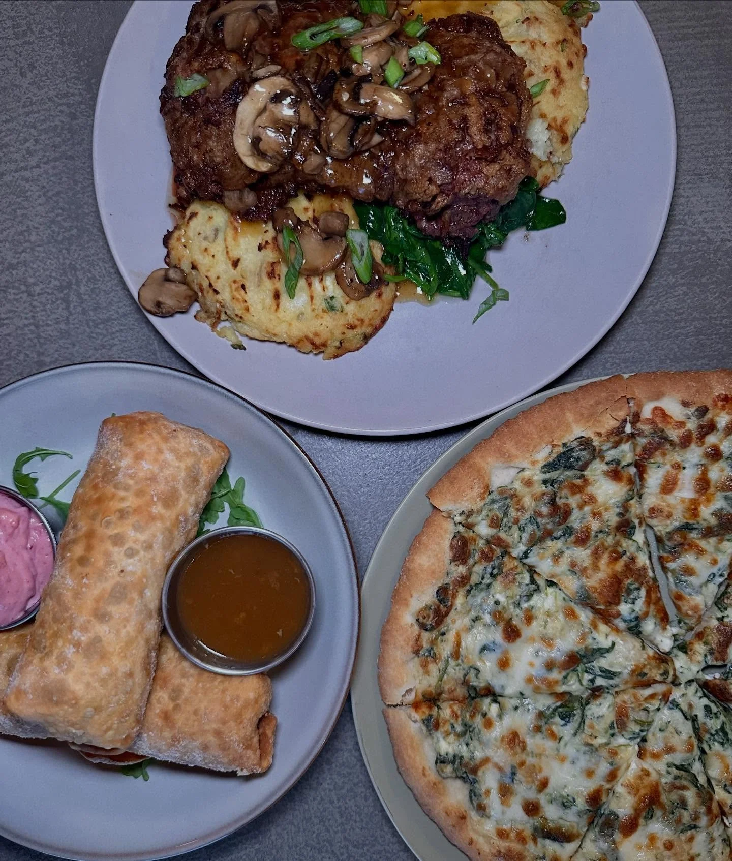 Specials | 11/28-29

🍕 Spin Dip Flatbread
 Spinach, artichoke hearts, cream cheese, and ricotta on grilled flatbread.

🥧 Thanksgiving Eggroll
 Roast turkey, mashed potatoes, and stuffing wrapped and fried, served with cranberry aioli and gravy on t
