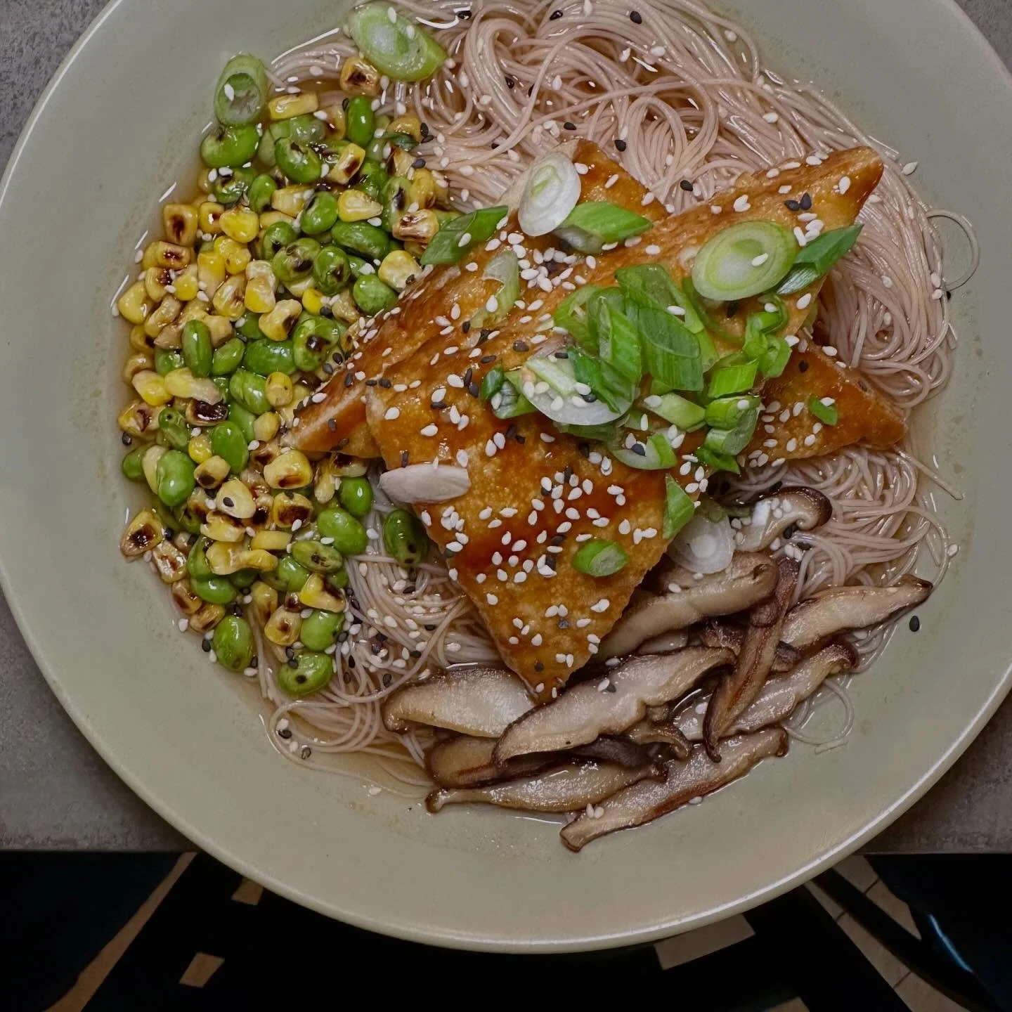 🌟 Specials | 12/12-14
  🥢 Tempura  Delicata squash &amp; green beans, lightly battered and fried, served with a miso&ndash;soy dipping sauce.  
🐖 Pork Milanese  Breaded &amp; fried pork cutlet with saut&eacute;ed Brussels sprouts and arugula salad