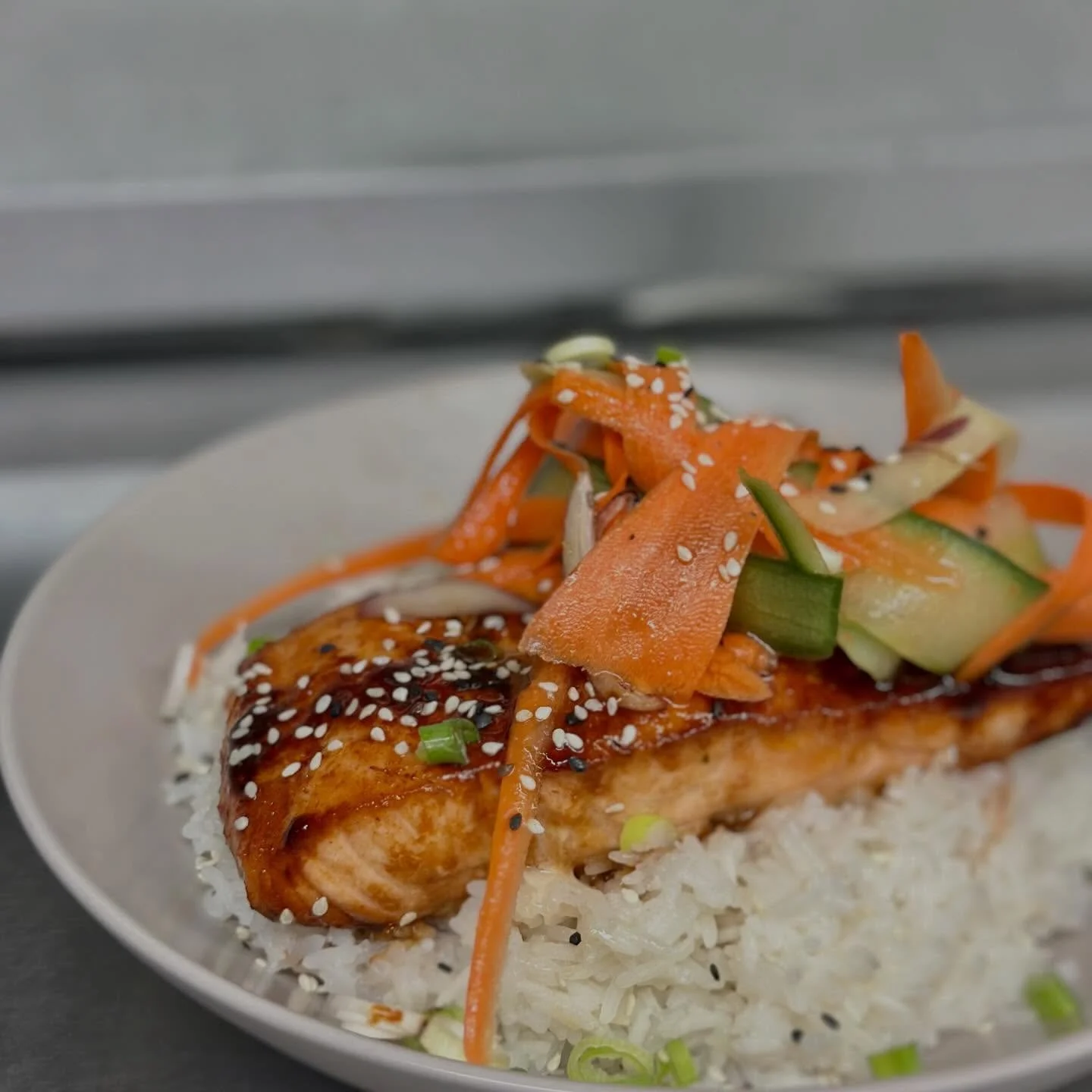 SPECIALS 1/29-30 ❄️ 

🍣Teriyaki Salmon
Pan-seared salmon in a teriyaki glaze over jasmine rice &amp; a cucumber carrot salad.

🥩 Chicken Fried Steak
8oz chuck marinated in buttermilk &amp; pickle brine, breaded &amp; fried till golden brown over sa