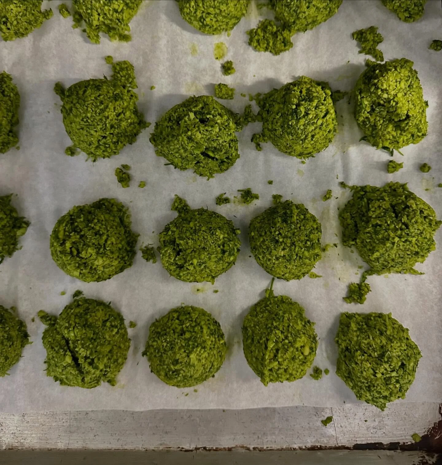 Such Spring-y color on this weekends Specials! 🌱 

✨ 2/27-29 Specials

🧆 Split Pea Falafel Sadwich
Traditional falafel, but made with split peas. Topped with tzatziki, pickled onions, green olive tapenade, tomato, arugula, all in a pita. Choice of 