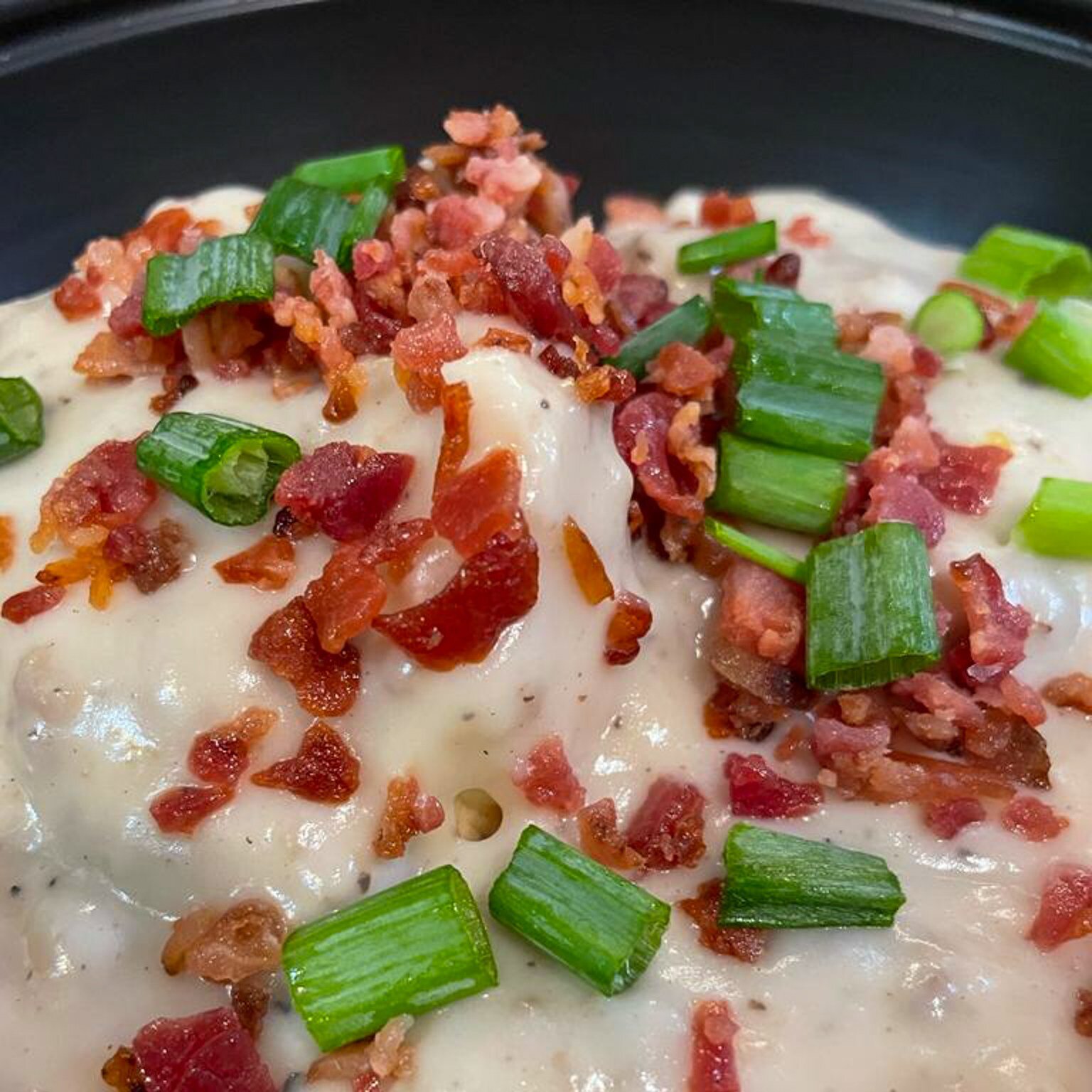Who needs a comforting breakfast?
Our Biscuits &amp; Gravy will do the trick! 
We serve our BREAKFAST ALL DAY! 👏 #YESPLEASE 
Come try ours TODAY! 

The kitchen is OPEN till 4! 
We are open on Saturdays till 2Pm! 
Grab a table! We look forward to see