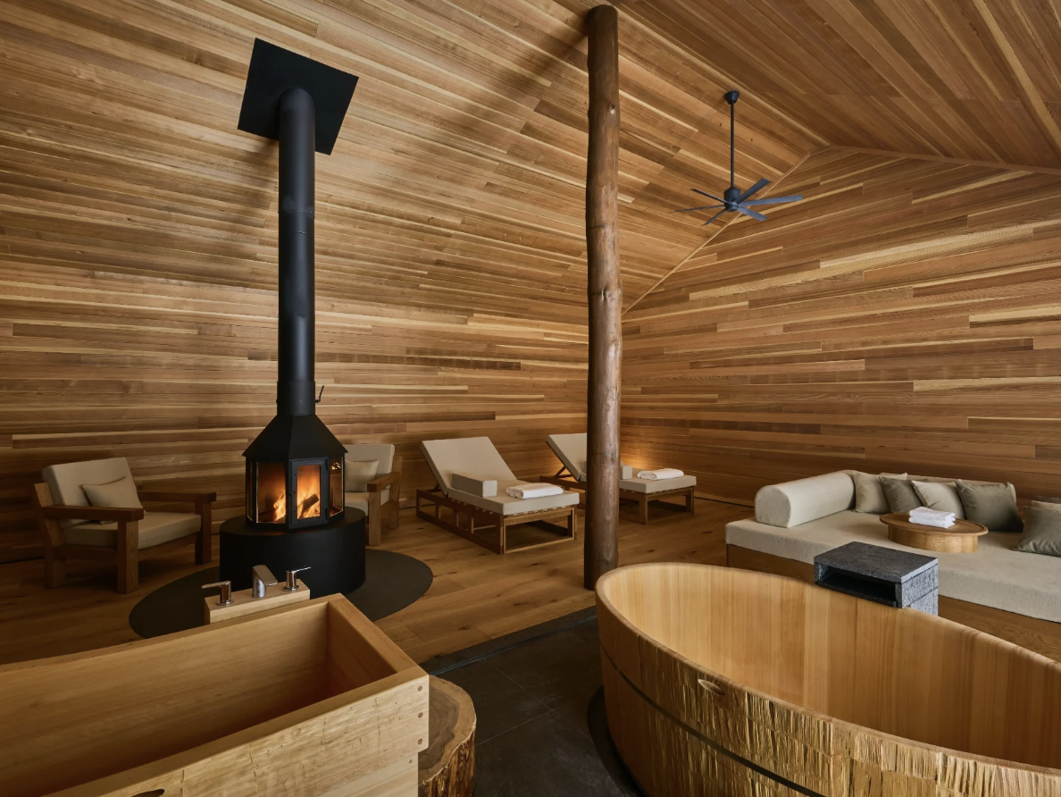 ROOV_Website_Roovmail_Japan-Azuma Farm-Aman-Jen Johnson-Luxury Travel-Onsen.png