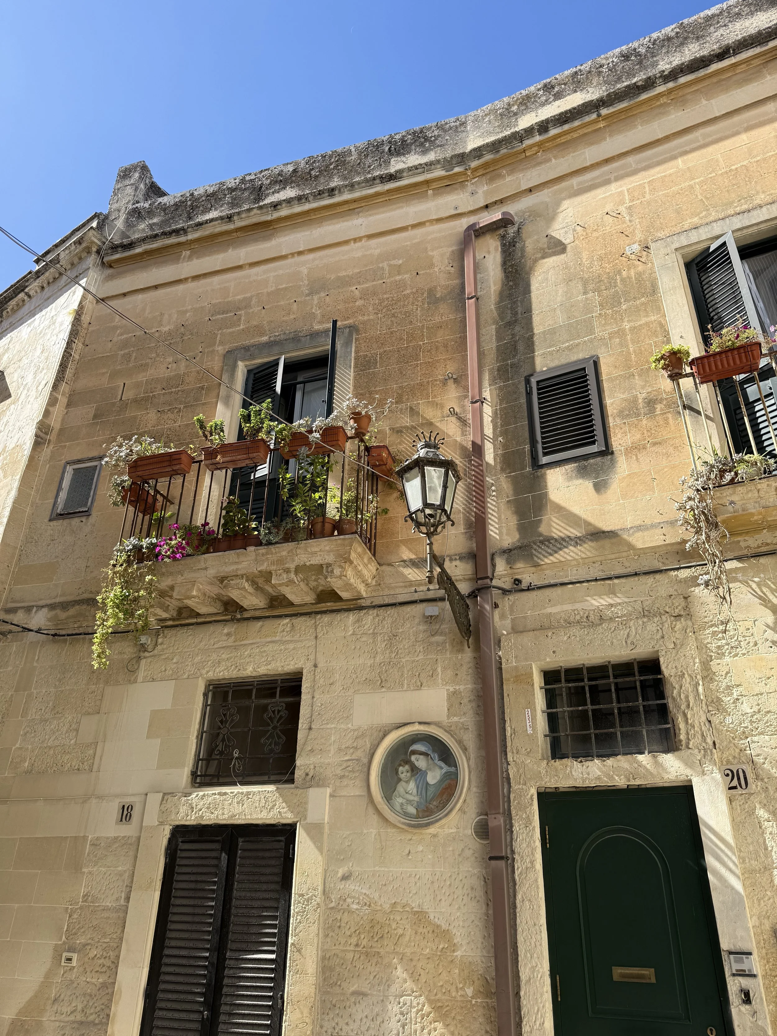 ROOV_Website_Roovmail_Italy-Puglia-Jen Johnson-Luxury Travel-01-Lecce-Stone-Balcony.jpg