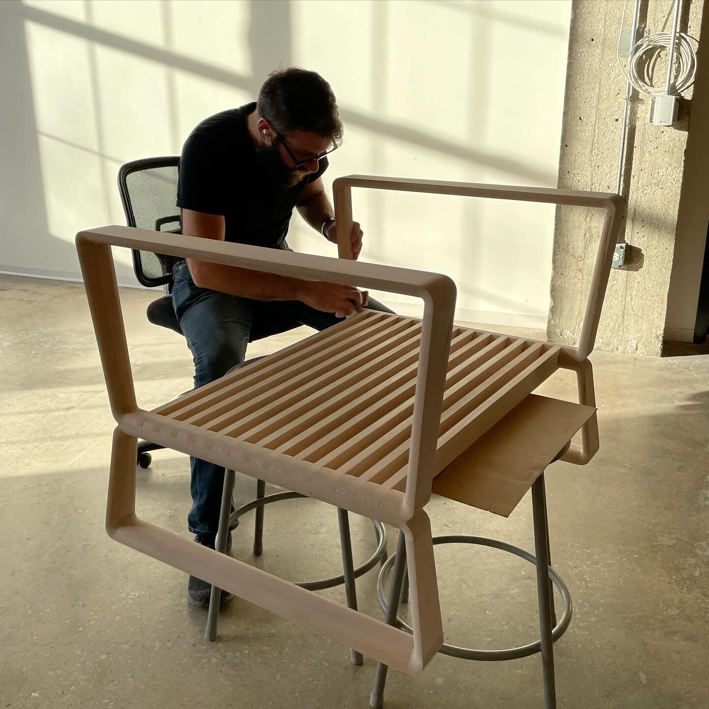 Untitled kneeling bench, CNC machined sycamore wood with @maharamstudio upholstery. Collaboration with @torbzzz for Concentric.