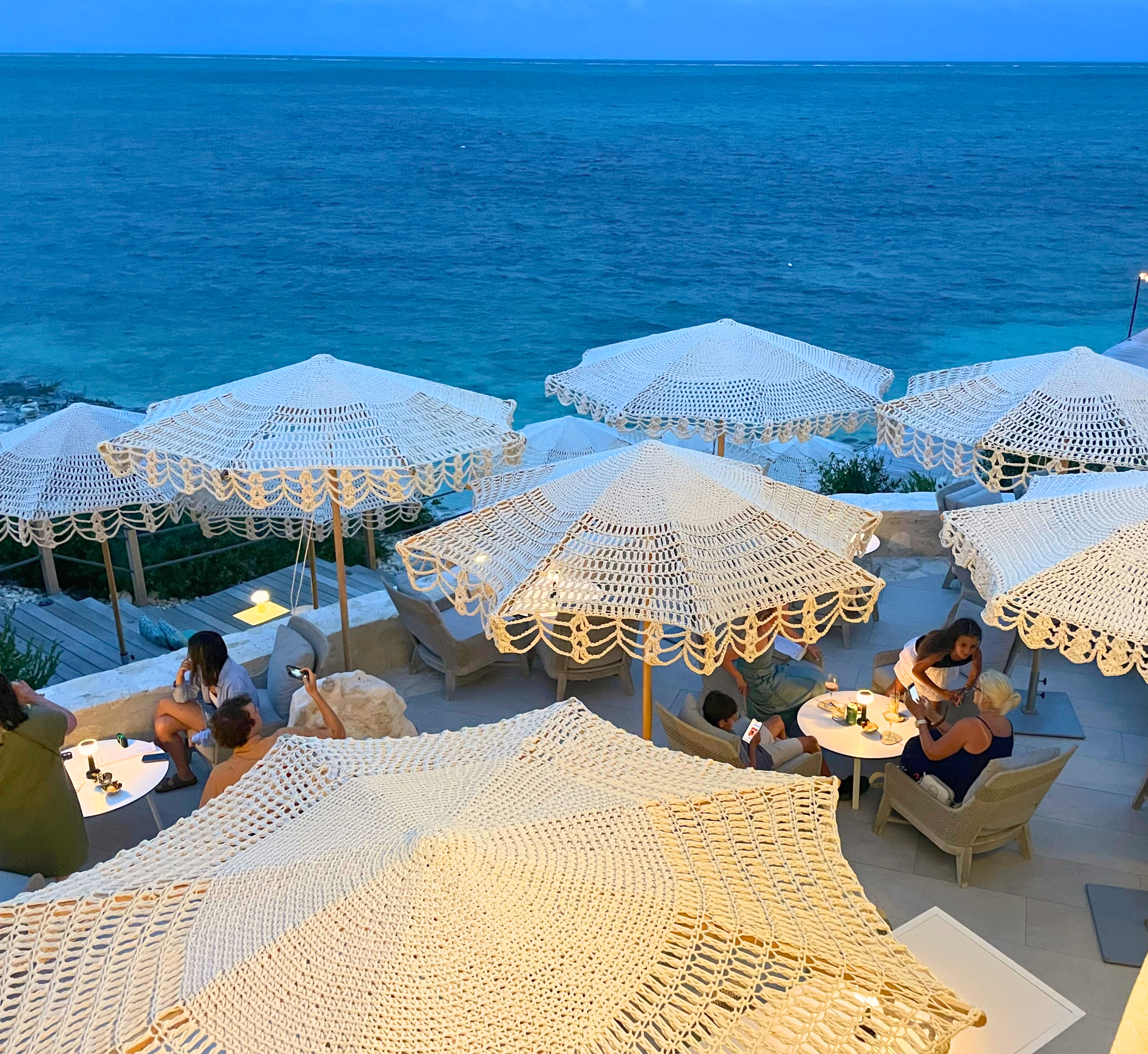 Cliff-side restaurant Provo TCI.png