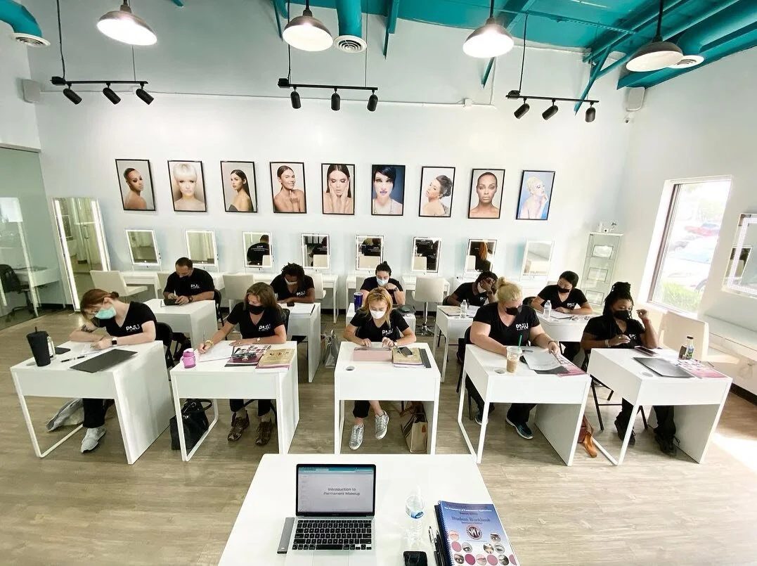 Almost finished with our first week of permanent makeup class for the @pmuschoolva . Large group of students from all over the country for these next 2 courses and another big batch for @_michelldao starting next week as well! ❤️

So excited to see t