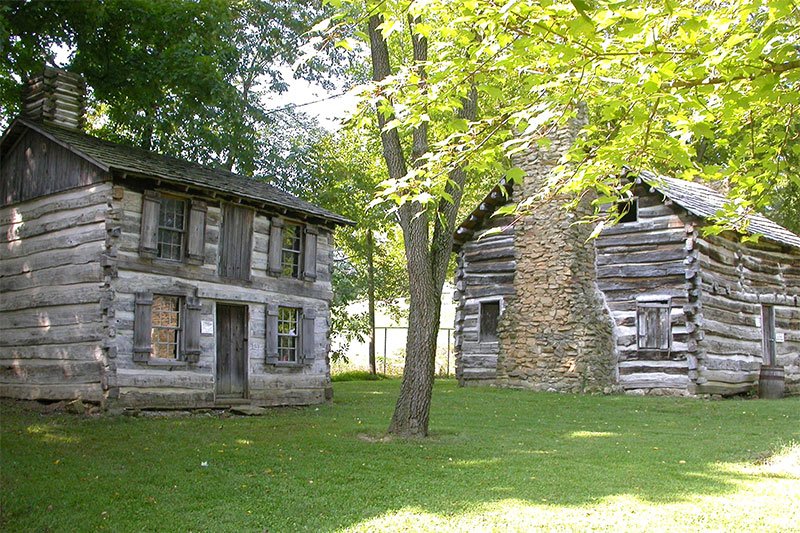 My-Spencer-County-Things-to-do-Lincoln-Pioneer-Village-Cabins-Summer-(2).jpg