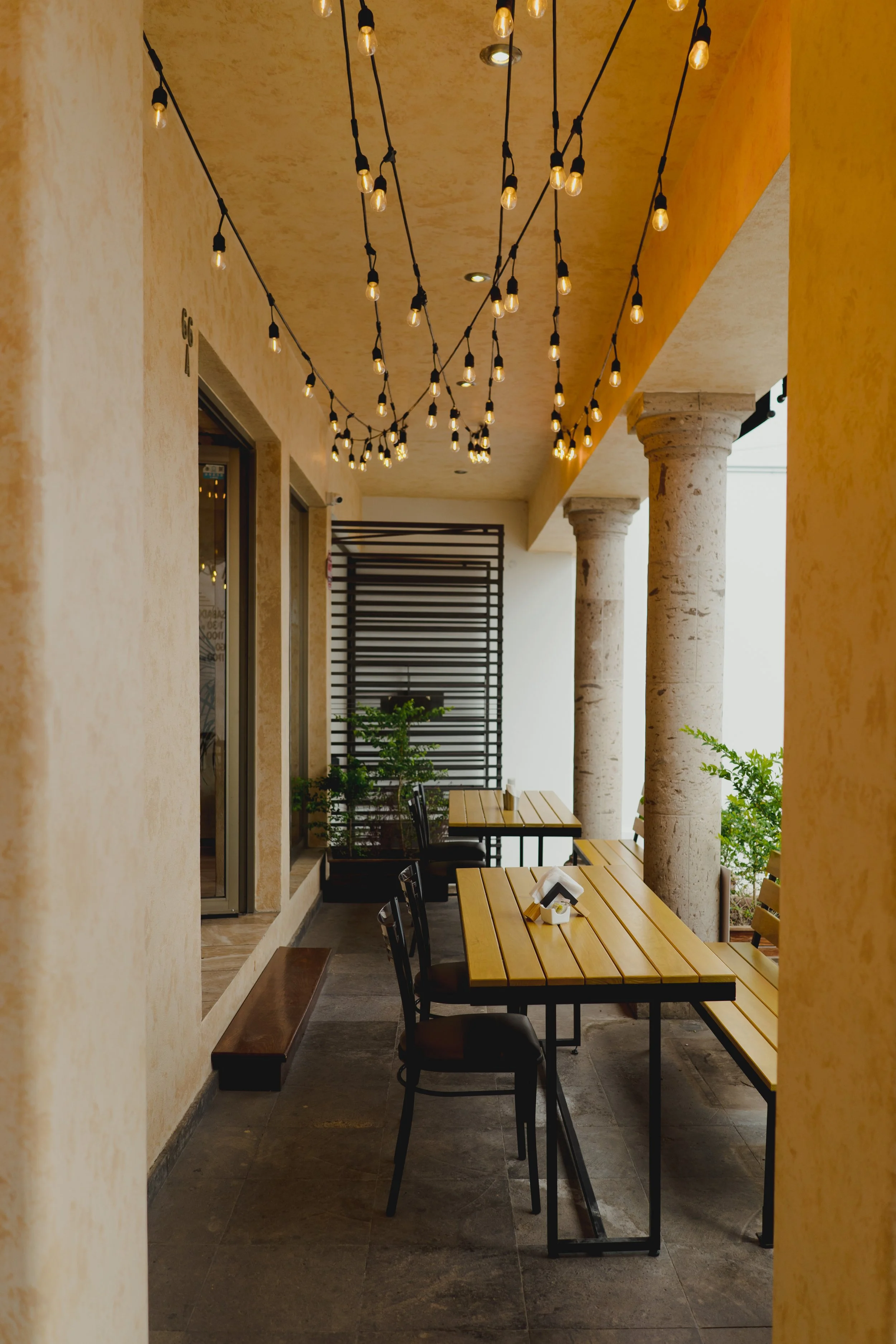 ROMANZA CAFE