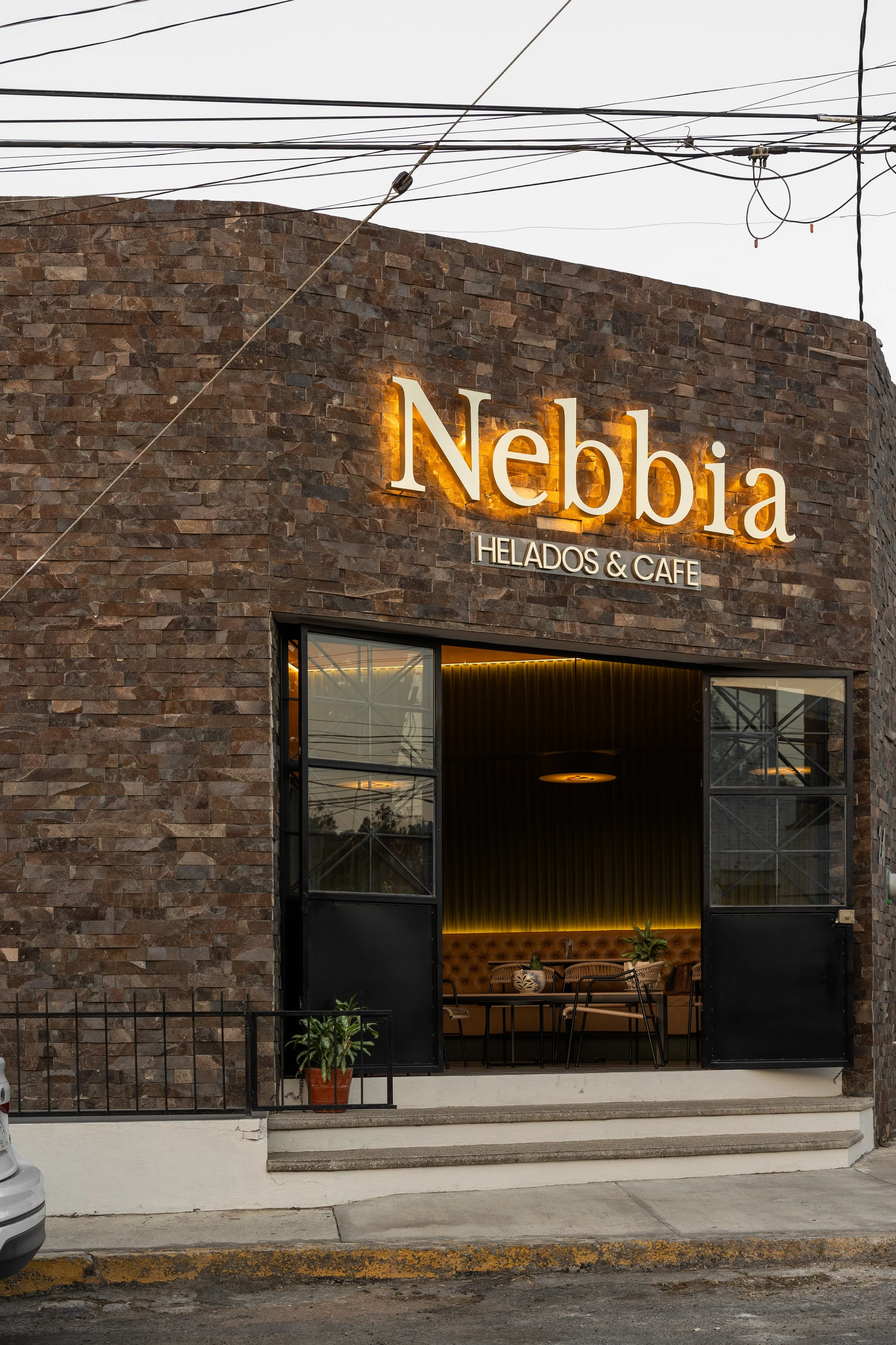 NEBBIA HELADOS Y CAFE EN  CD GUZMAN