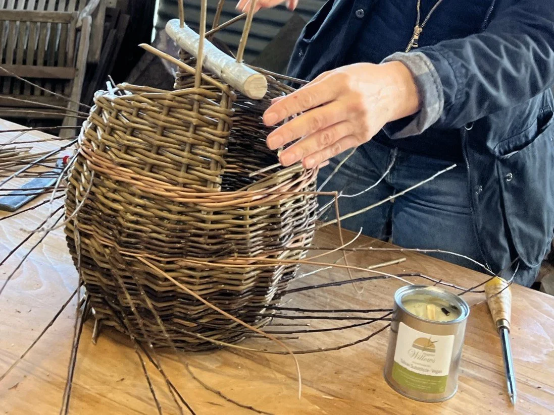 What are different types of baskets made in Basket weaving? Berry, Frame, Asymmetric and more