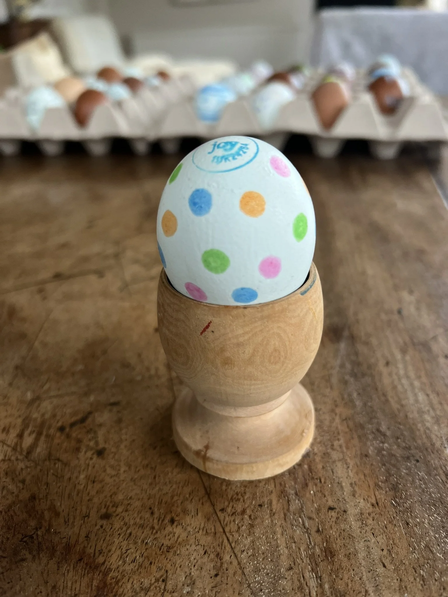 Joy-Farms-free-eggs-Surrey-Easter-egg-painting-ideas07.JPEG