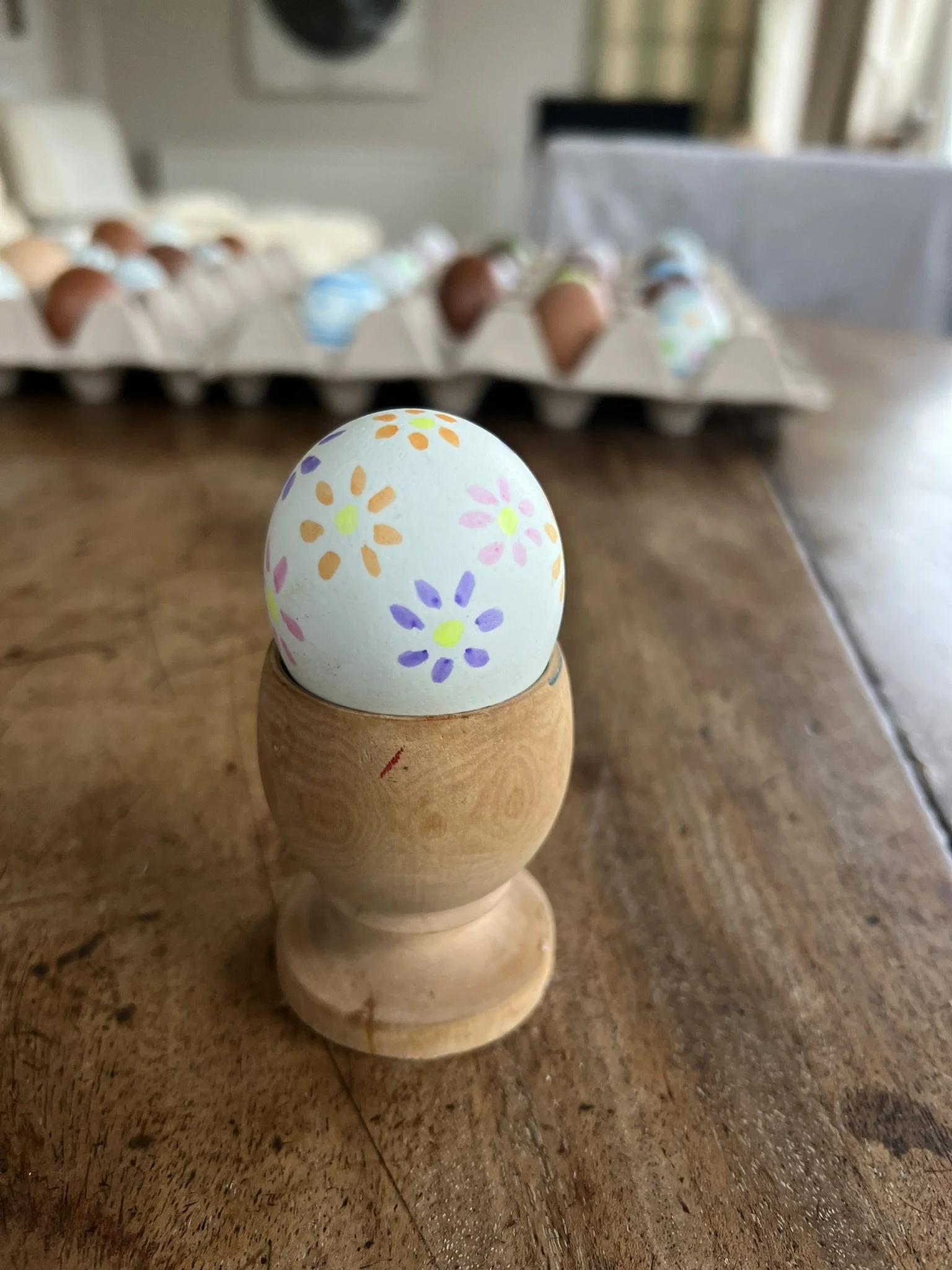 Joy-Farms-free-eggs-Surrey-Easter-egg-painting-ideas09.JPEG