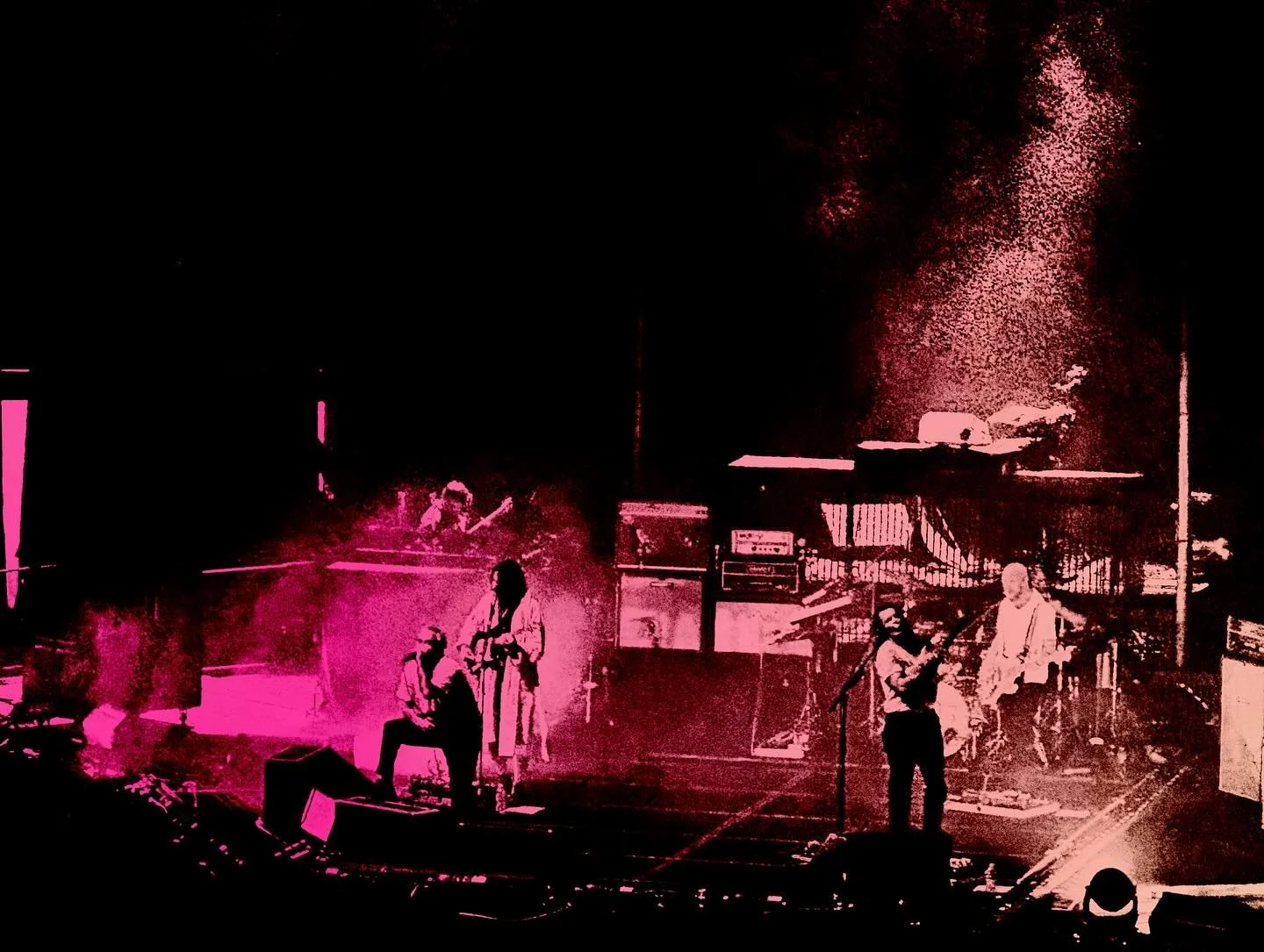 What a privilege it was to finally get to see @idlesband 🖤