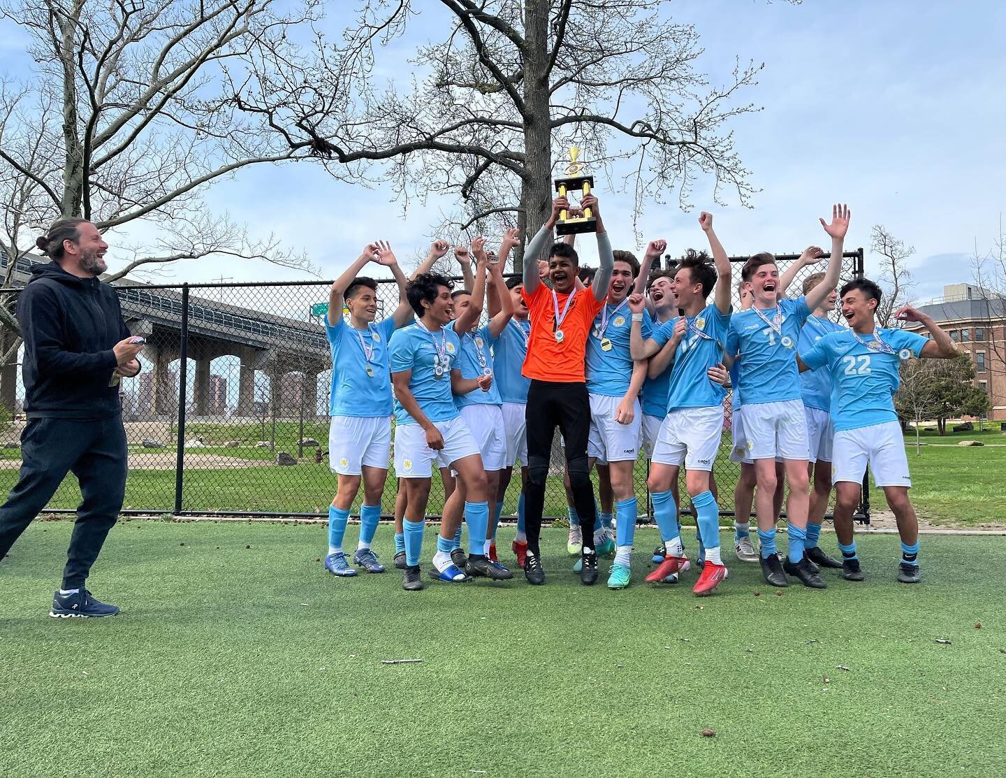 A couple more champion photos to share from the weekend!  More to post tomorrow.

Here is the complete list of Boys Winners:

BU19 Royal: South Bronx United 2003/2004
BU19 Sky: SC Gjoa Skjelbred
BU17 Royal: NY Hota Bavarian SC 2005 Blue (pictured)
BU