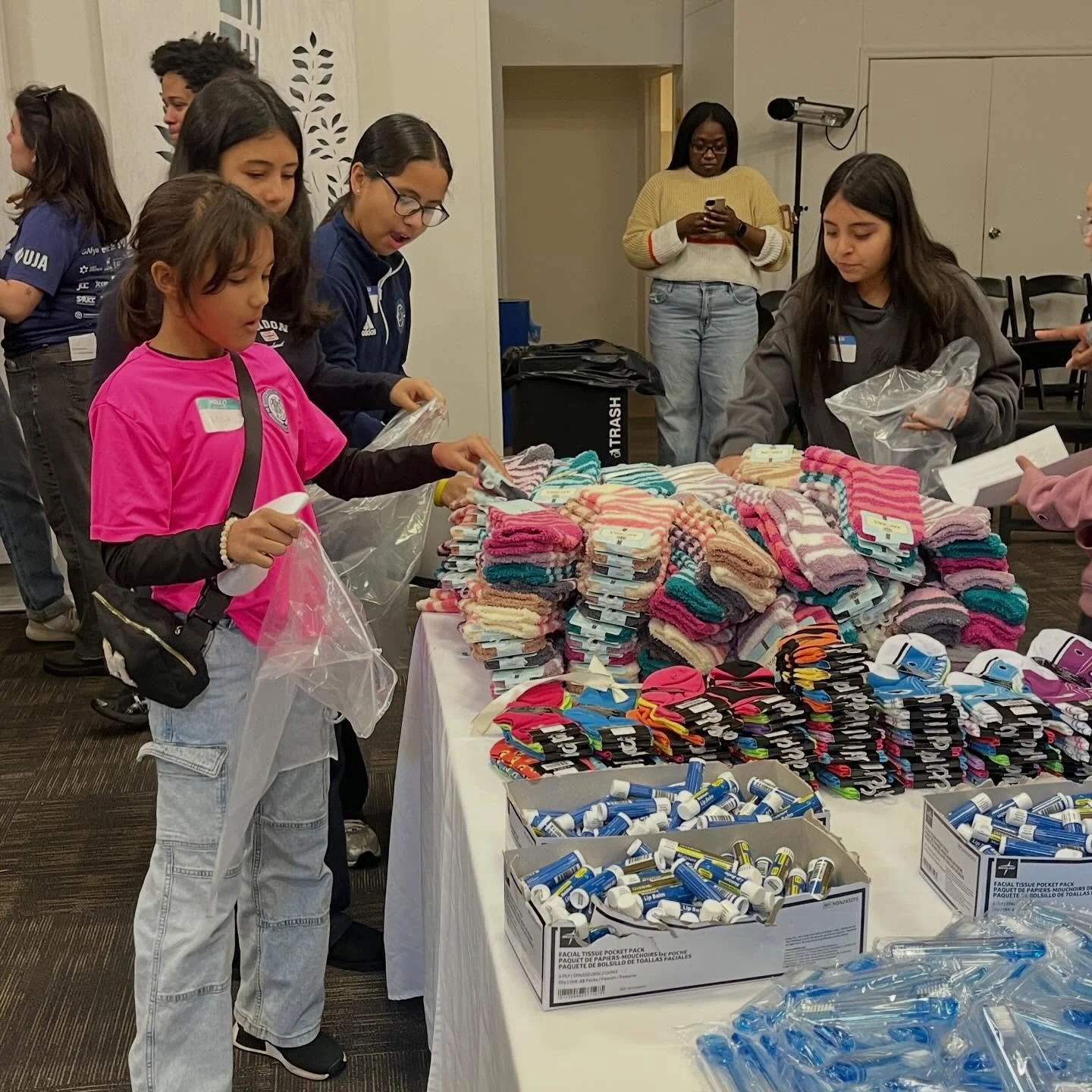 Today, South Bronx United honored Dr. Martin Luther King Jr with a Day of Service. Students and staff participated in various service activities from packing hygiene and care kits, painting a community mural, organized school supplies at P.S. 242, an