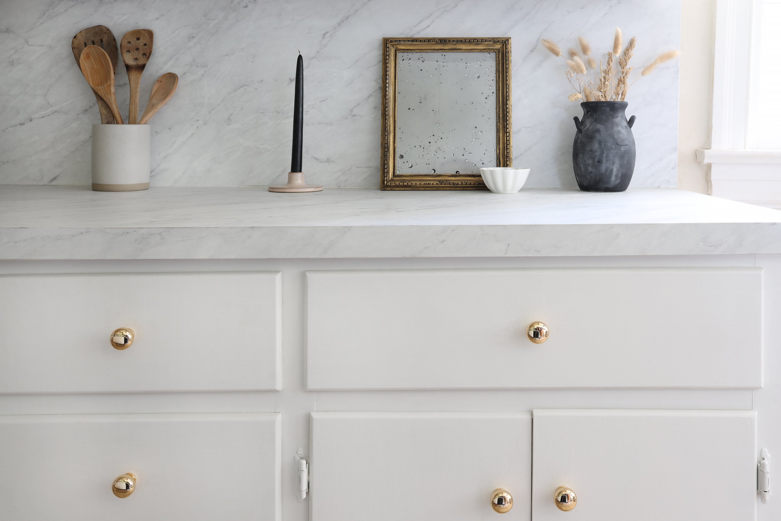 HOW TO REPLACE KITCHEN CABINET HARDWARE