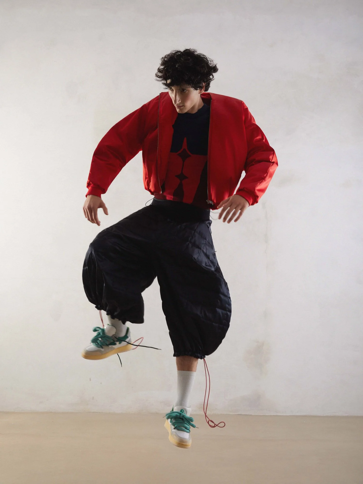 THE COLLECTOR JUMP0214.jpg