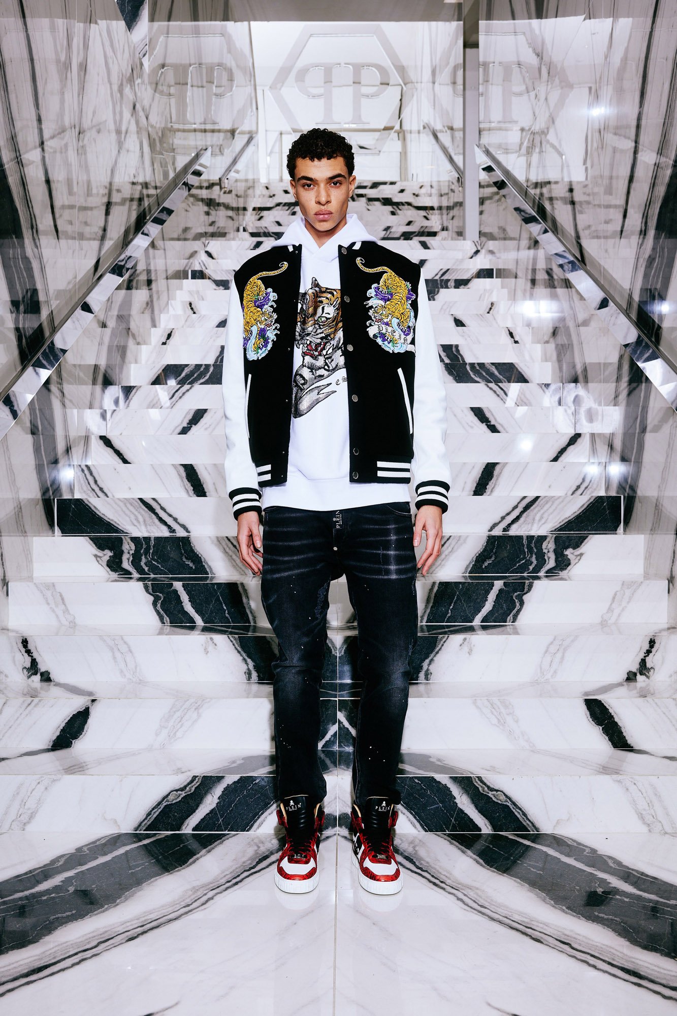 00011-philipp-plein-prefall-2024-credit-brand.jpg