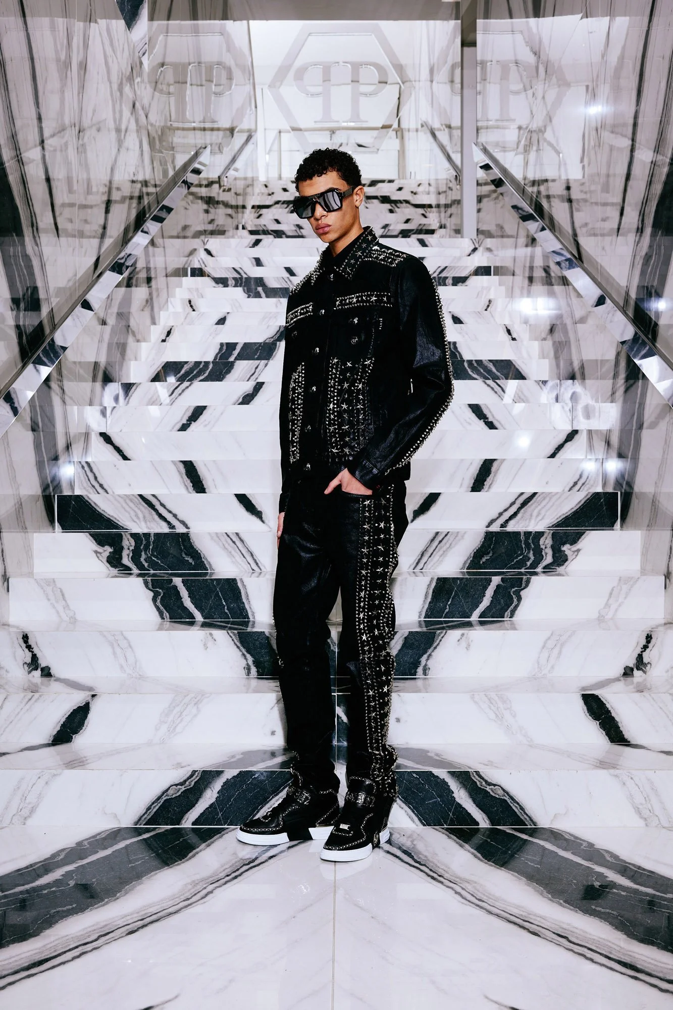 00032-philipp-plein-prefall-2024-credit-brand.jpg