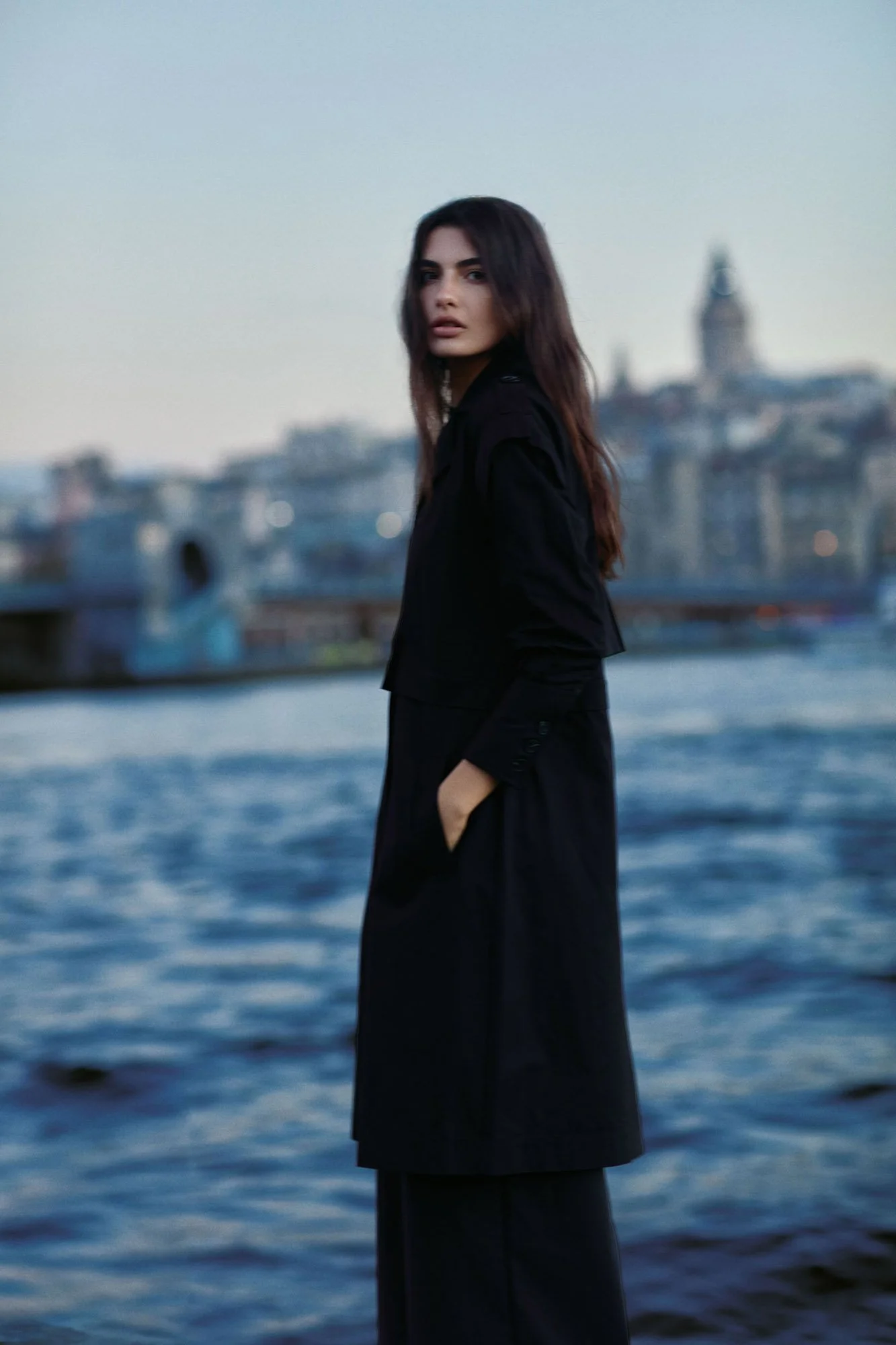 14-sara-f-mustafa-cagri-ustun-tanks-istanbul.jpg