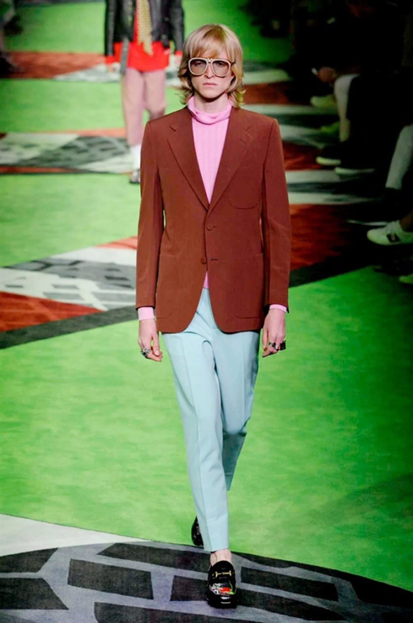 Gucci Walk ss 2017 .jpg