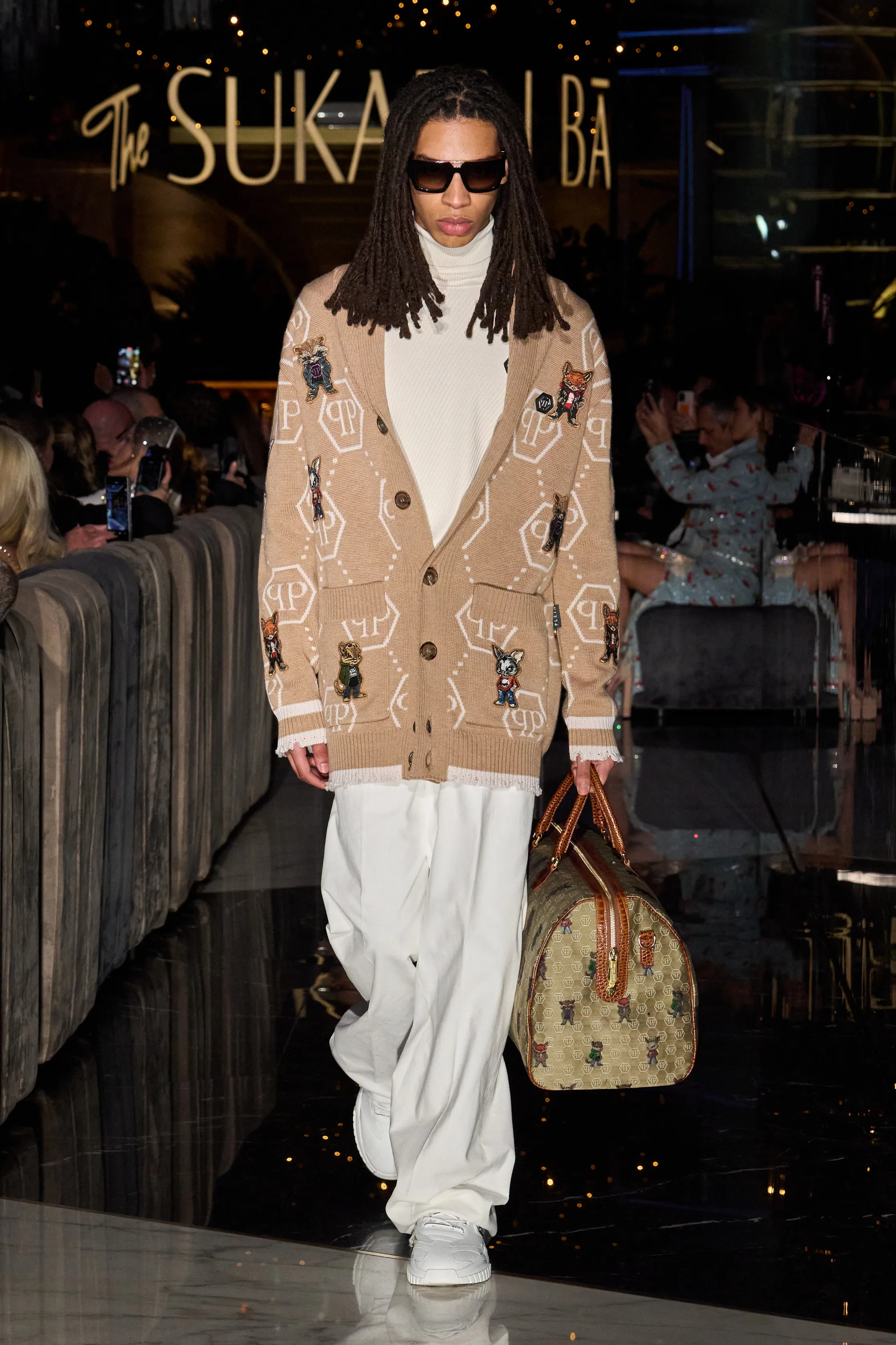 00019-philipp-plein-fall-2025-ready-to-wear-credit-gorunway.jpg.jpg