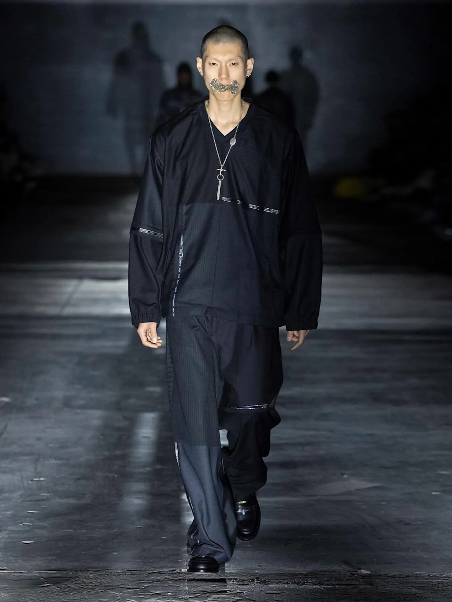 @du_wei_ @amath.sn @hainaer_ for @children_of_the_discordance SS26 Menswear - 17th June 2025

#pittiuomo #childrenofdiscordance #modelsmilano #modelsmilanoscouting