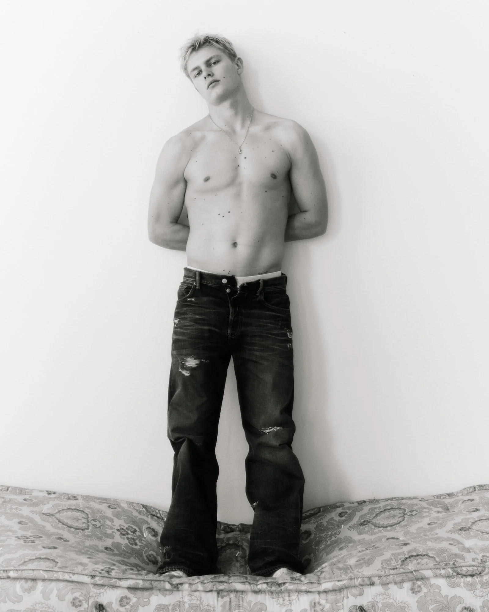 1-julian-eivind-hamran-3rd-management.jpg