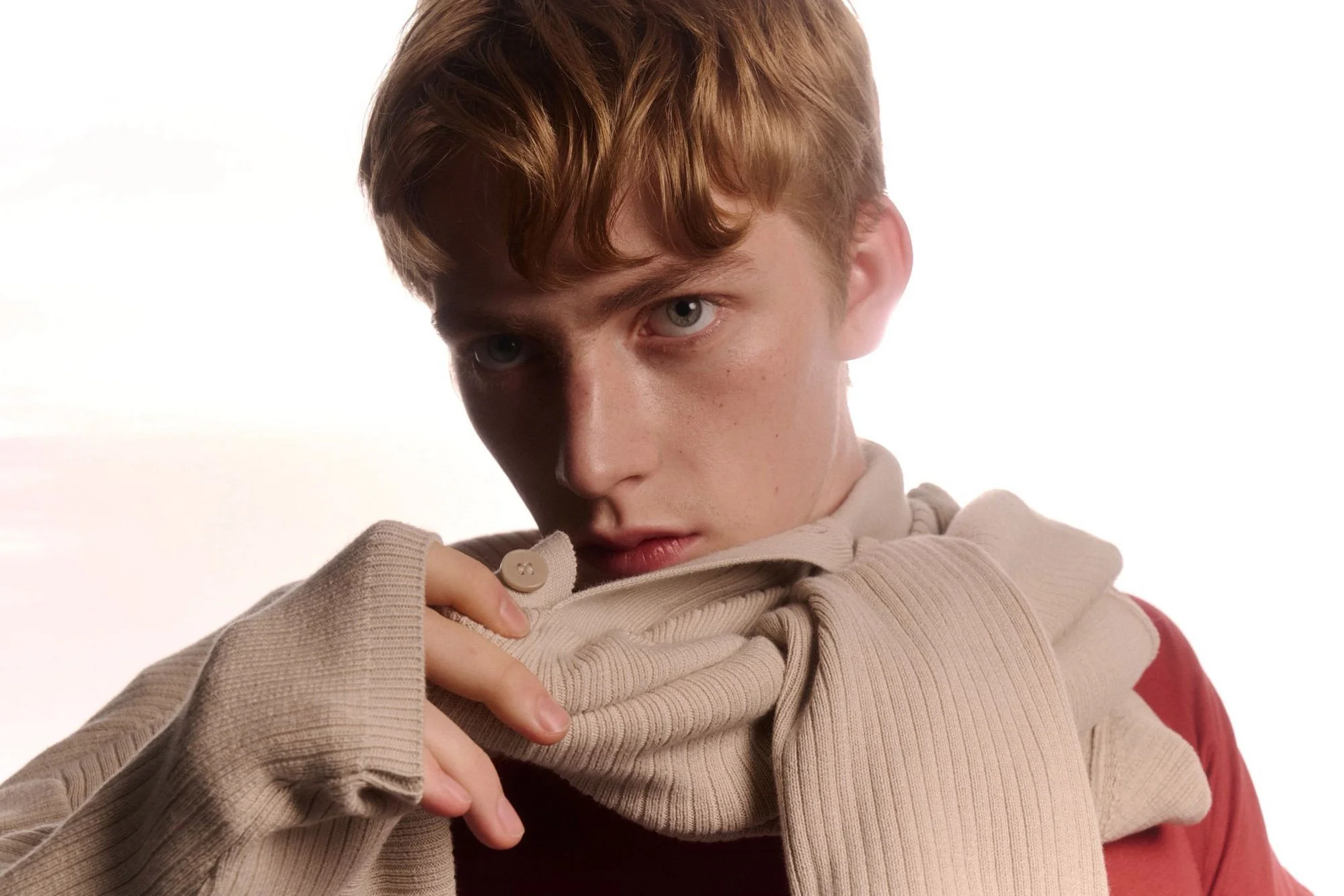 5-emil-main-book-neu-casting-gbr.jpg