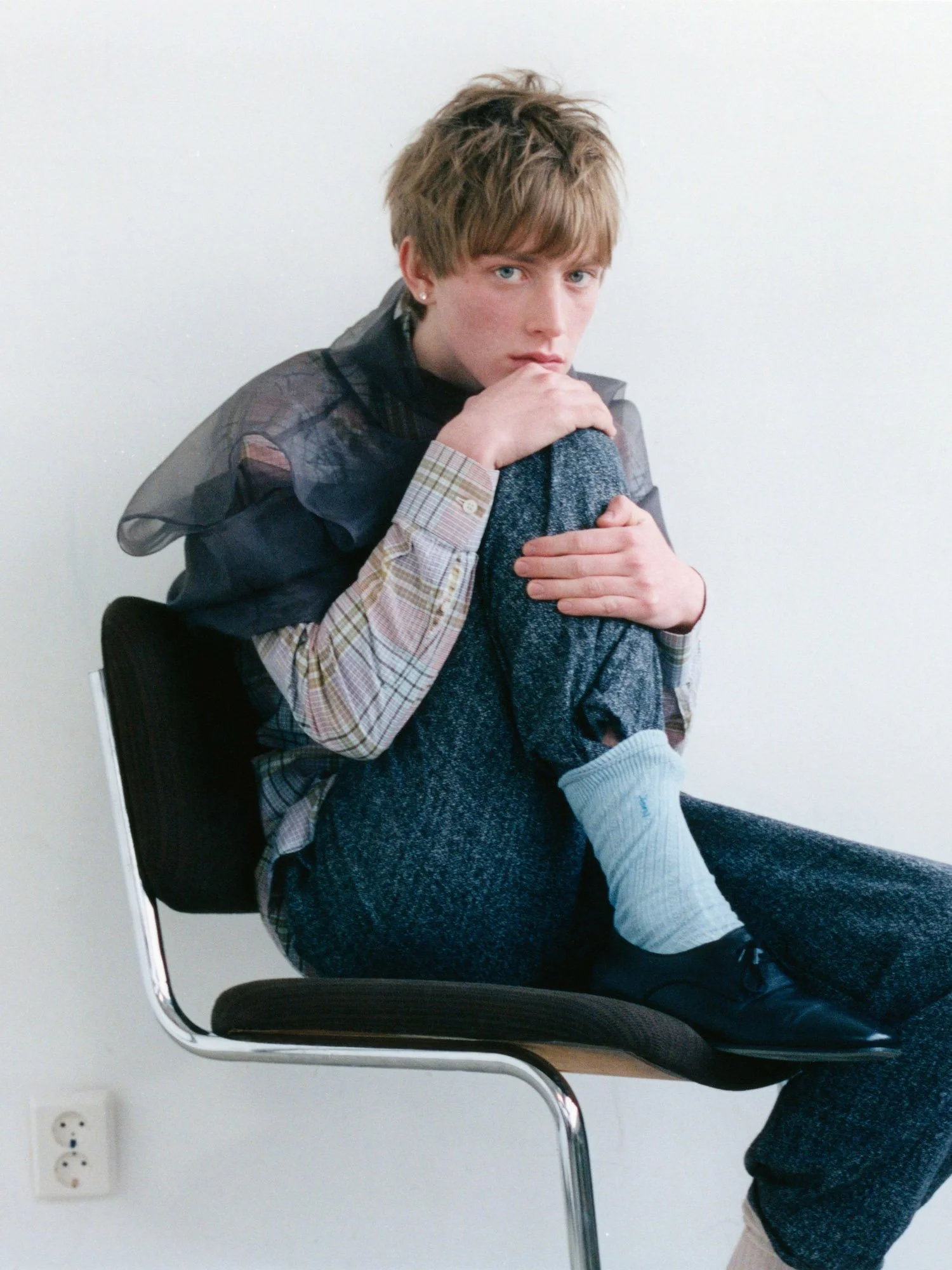 8-emil-main-book-neu-casting-gbr.jpg