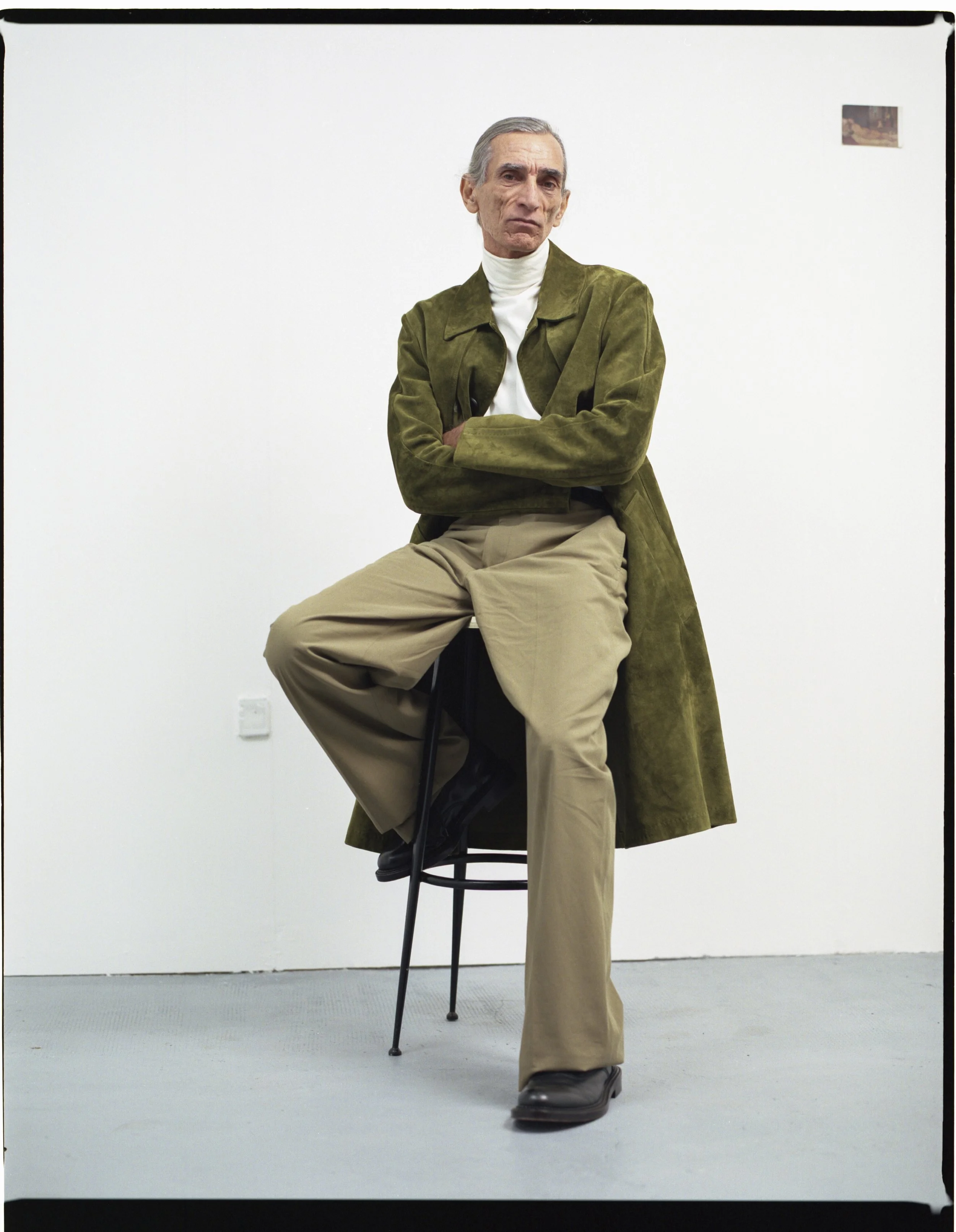 Genesi 4 Sgabello.jpg