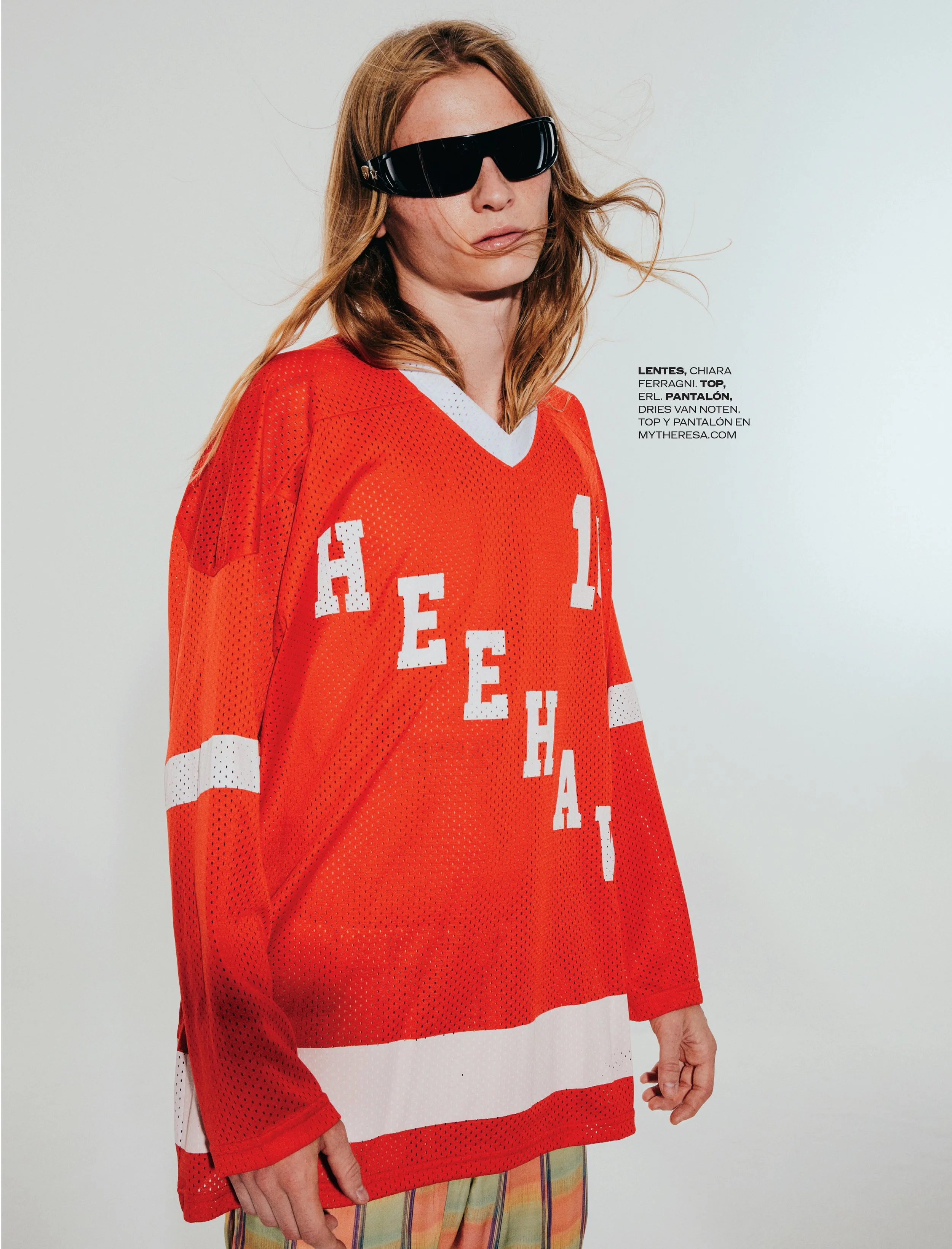 ELLE-247-Moda-Salvador Milán-2 copy.jpg