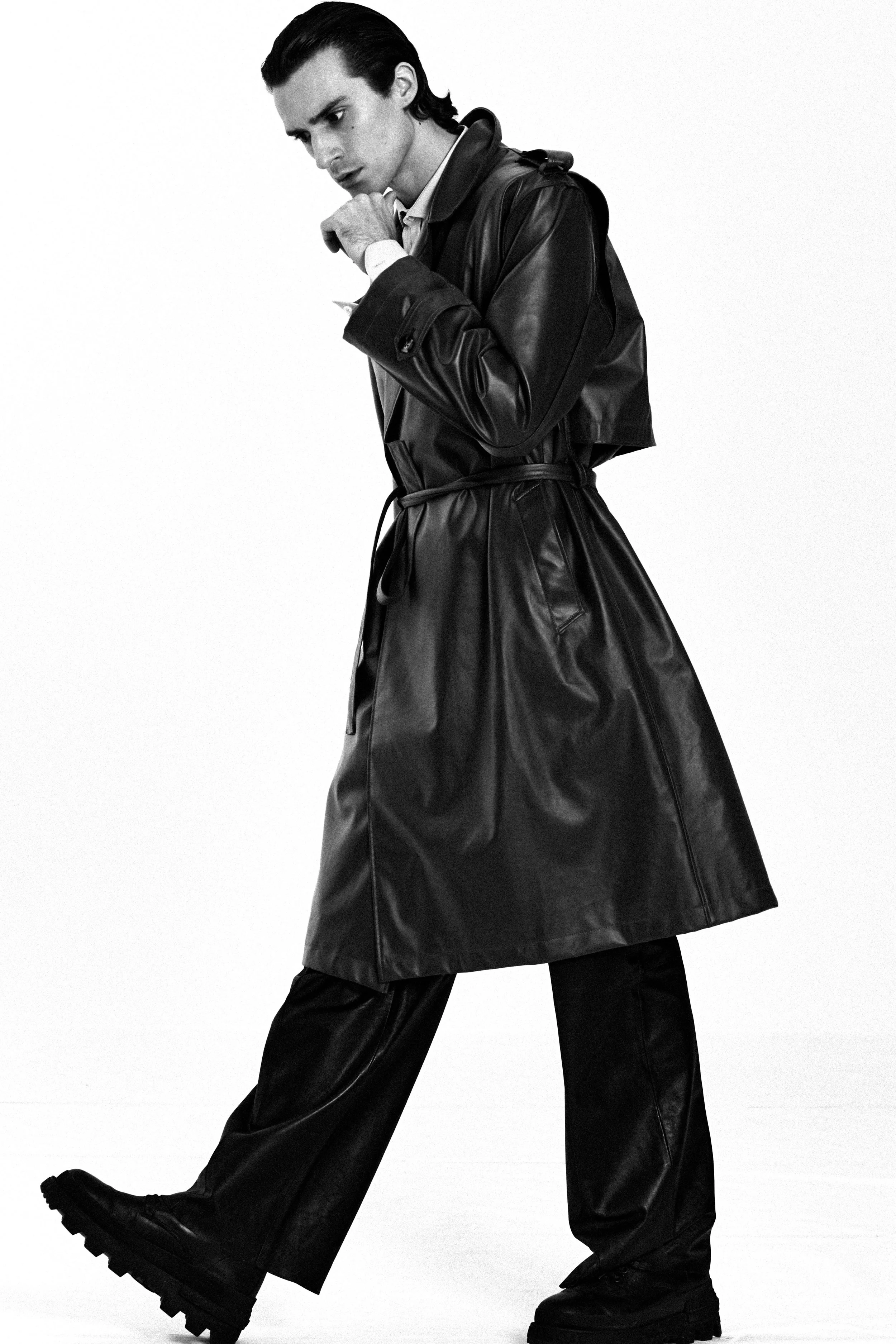 M management1933.jpg