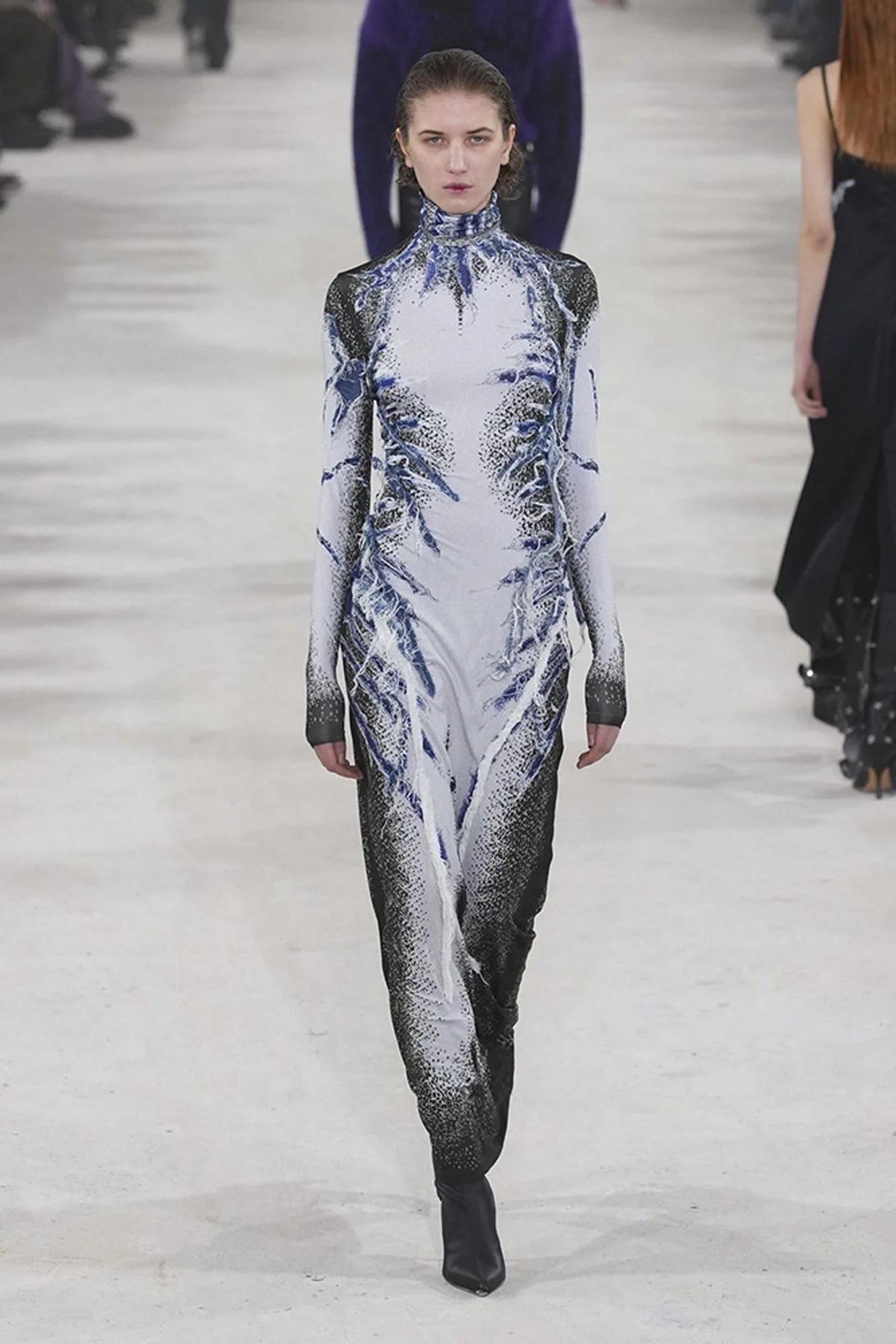 YProject_FW23_Nella_1000px Kopie.jpg