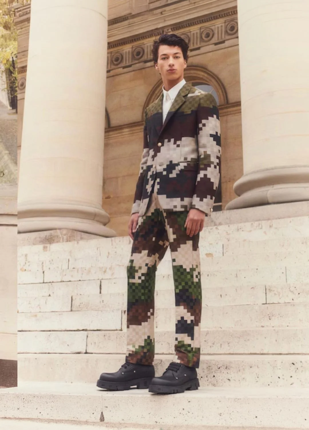 1-sem-louis-vuitton-ss24-known-model-management-b-v.jpg