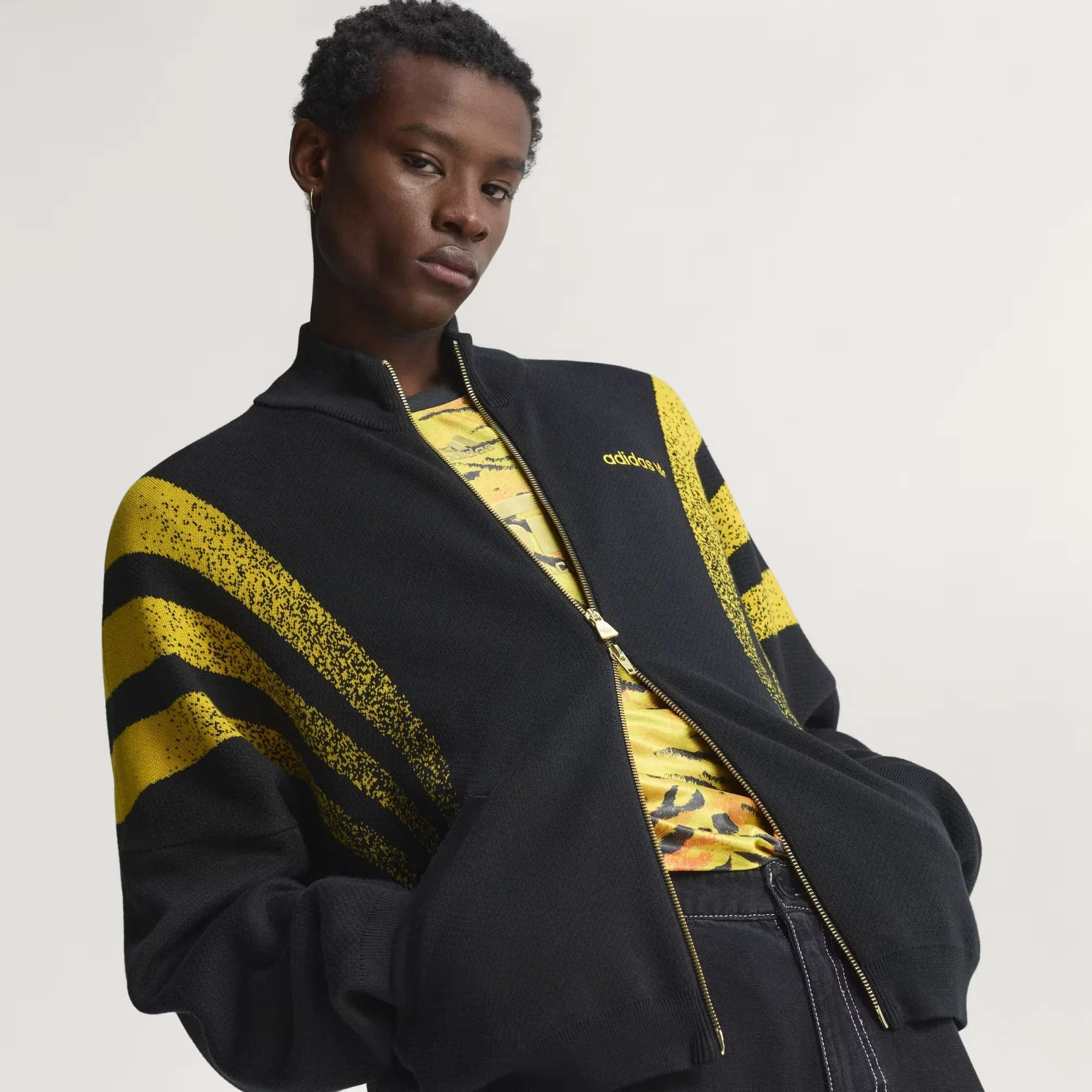 Santiago_Loose_Fully_Fashion_Knit_Jacket_Black_KC9088_HM4.jpg