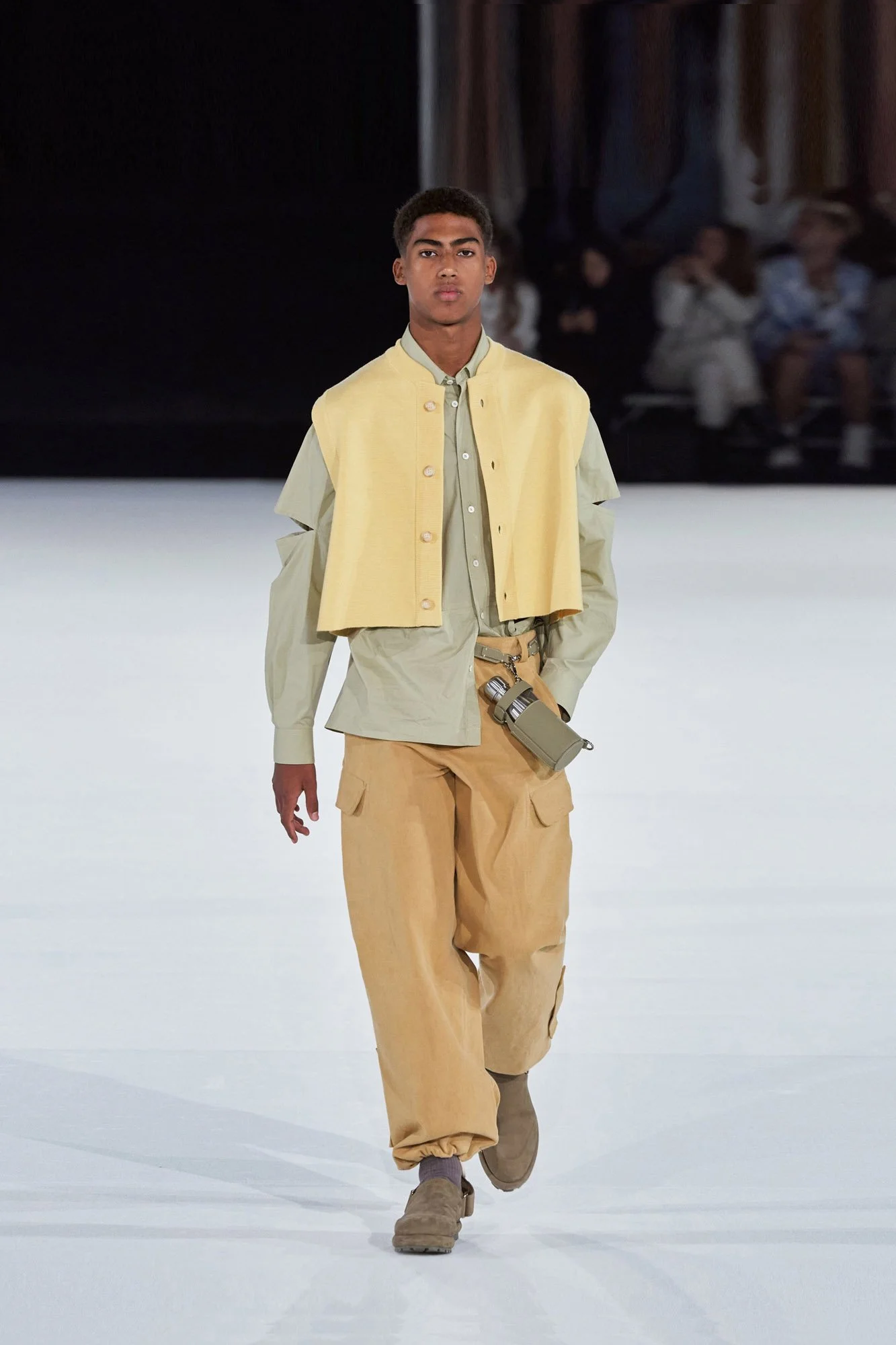 1-alexander-olowu-jacquemus-fw-20-uno-barcelona.jpg