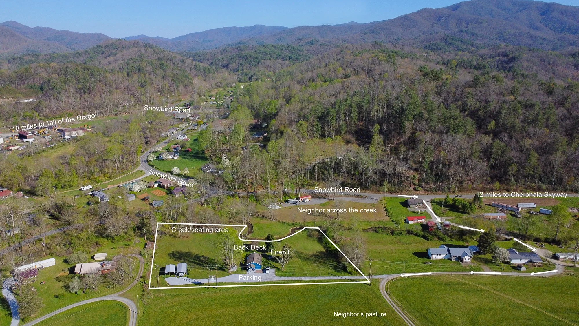 Carolina Joy Vacation Rental – quiet mountain cabin in Robbinsville, North Carolina near Tail of the Dragon