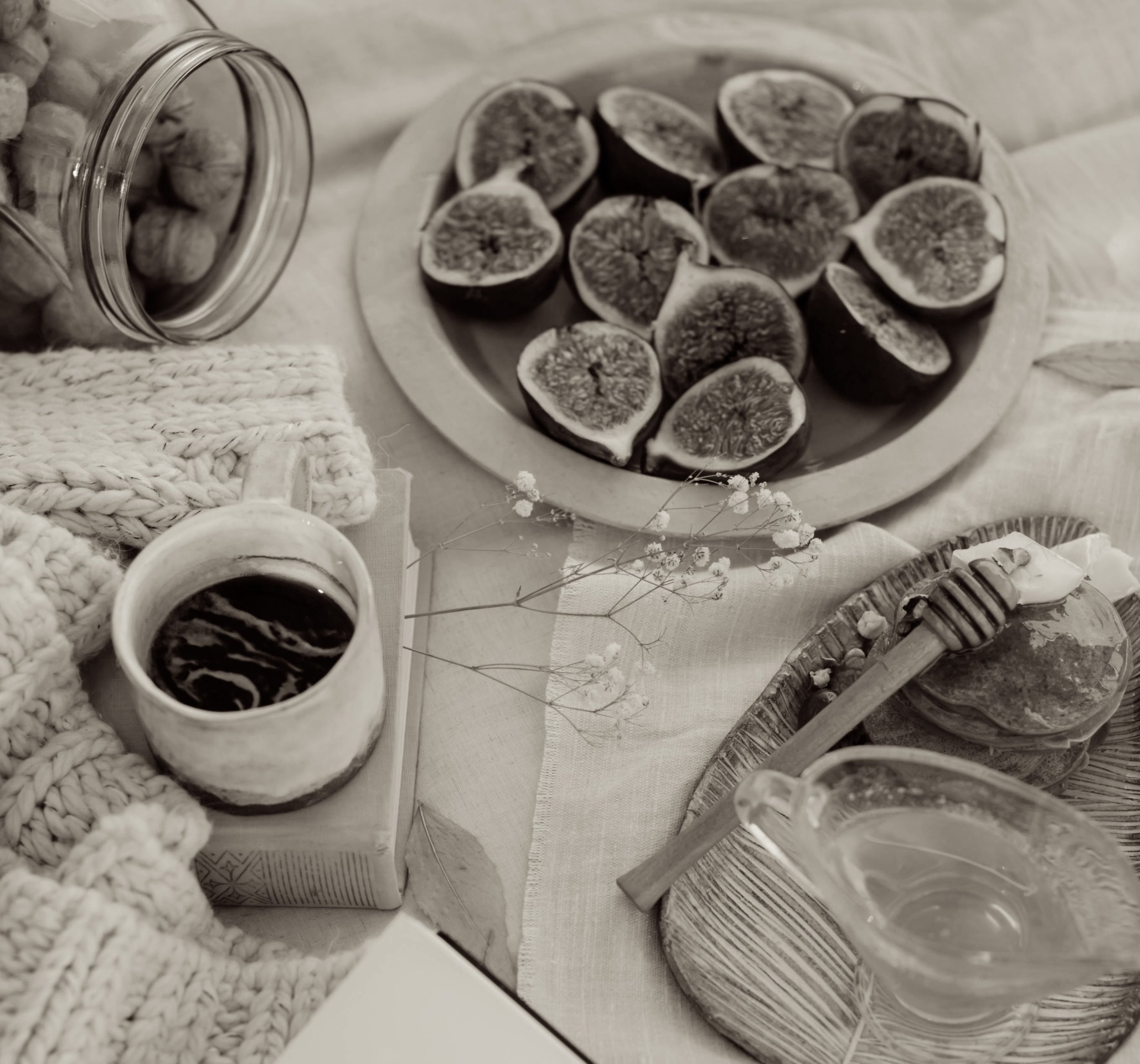 Autumn in TCM — Strengthening Wei Qi, Nourishing the Lungs, and Softening into Seasonal Change