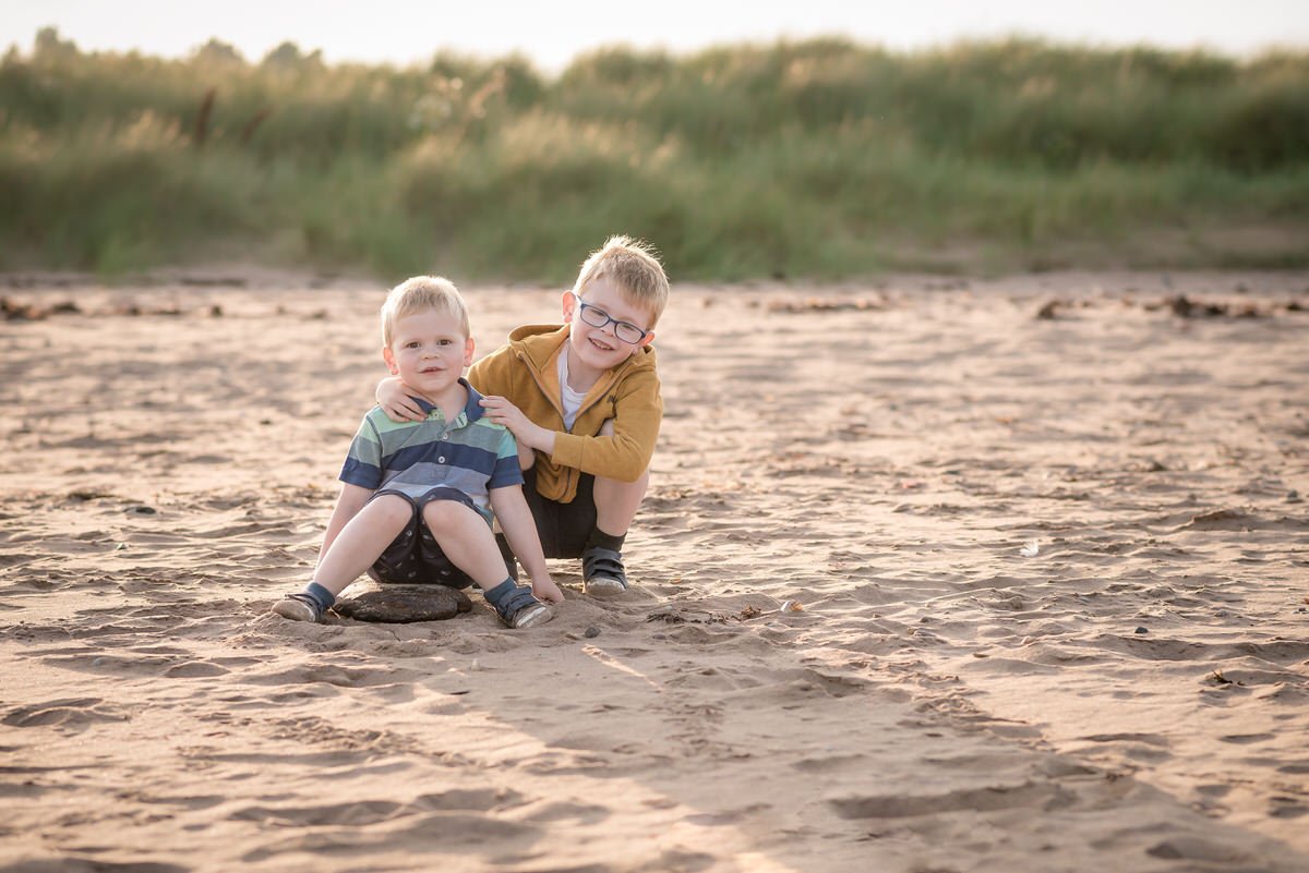 undee and Angus family photographer