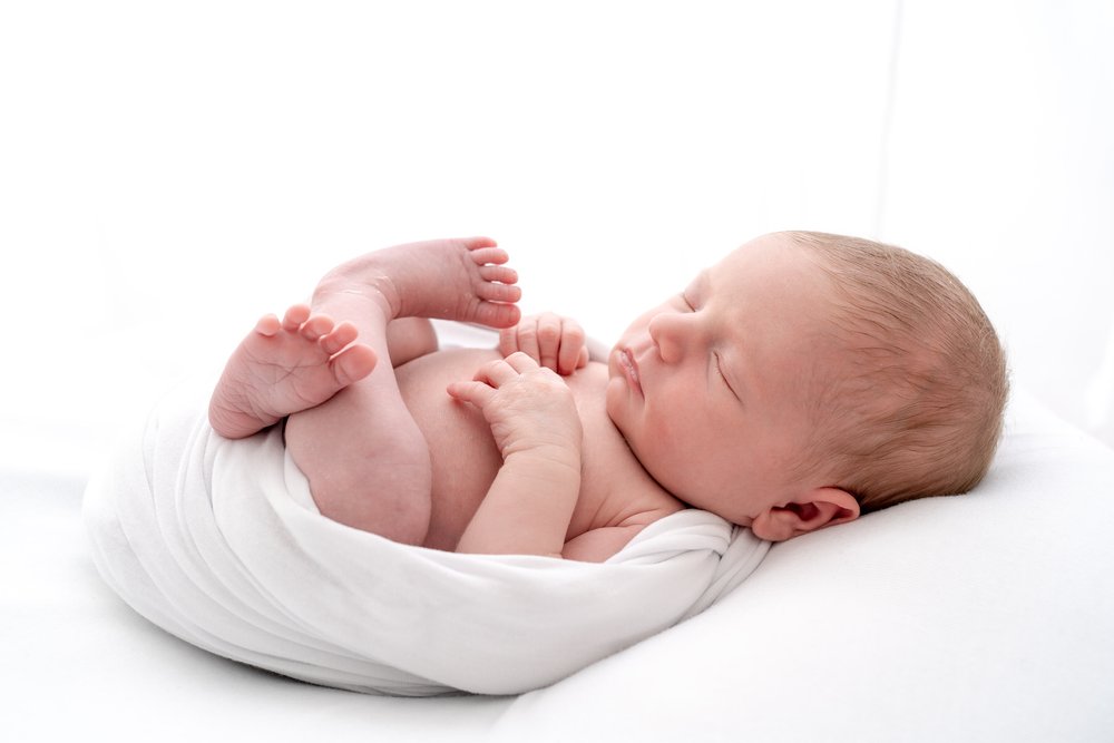 A newborn session from snuggle to snooze (26).jpg